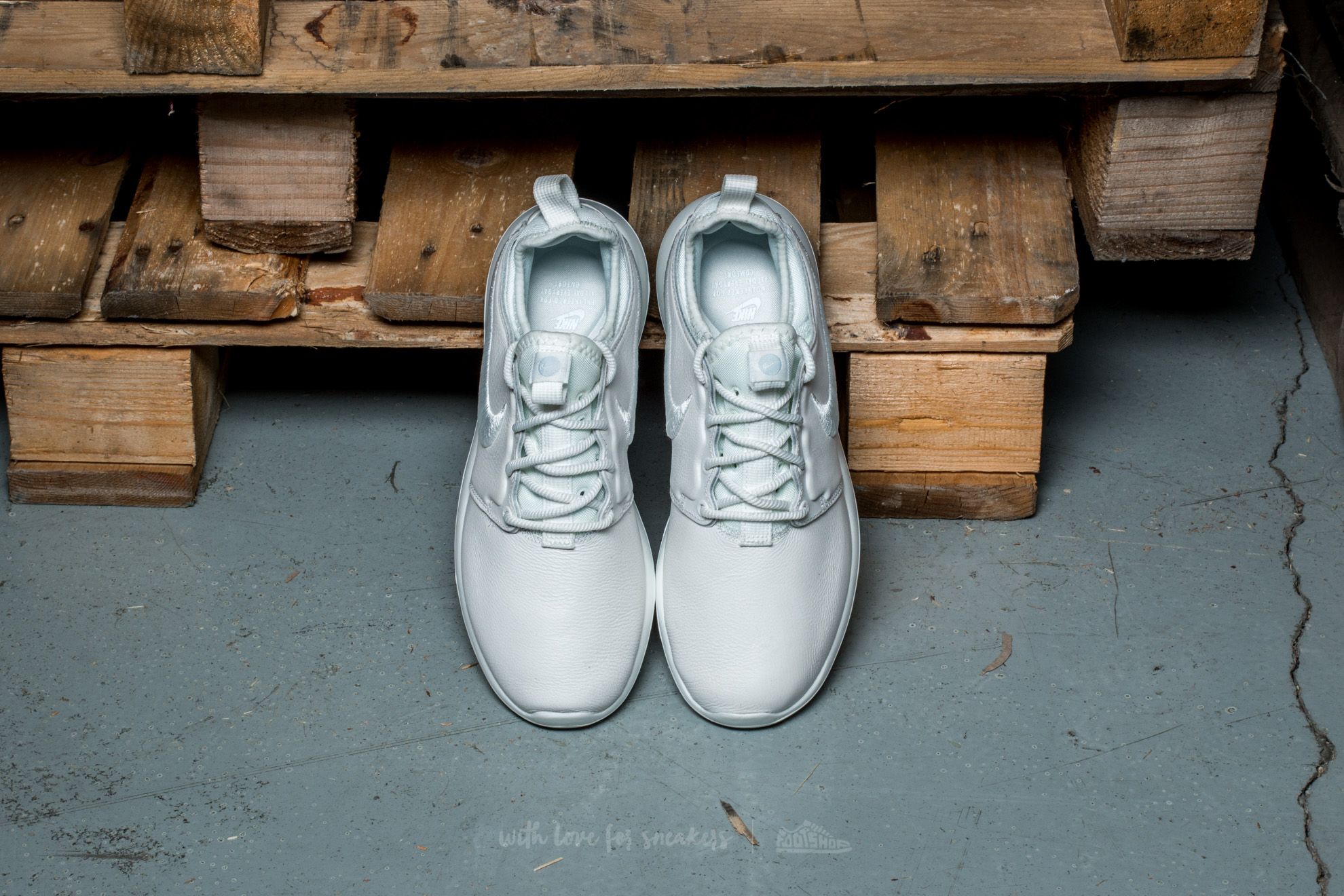 Dámské tenisky a boty Nike W Roshe Two SI Summit White/ Summit White