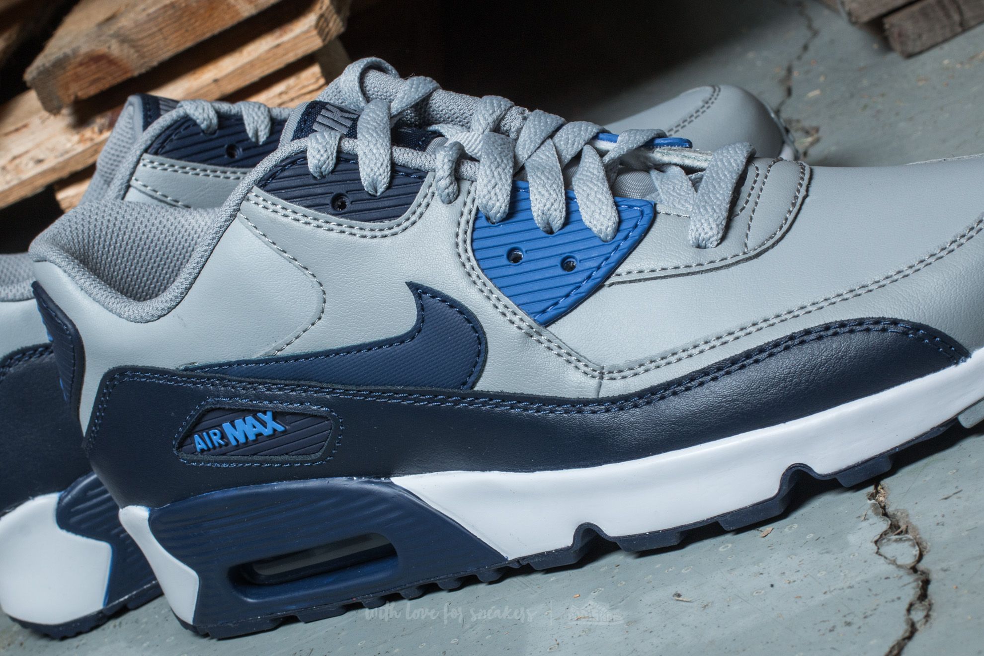 Women's shoes Nike Air Max 90 Leather (GS) Wolf Grey/ Binary Blue