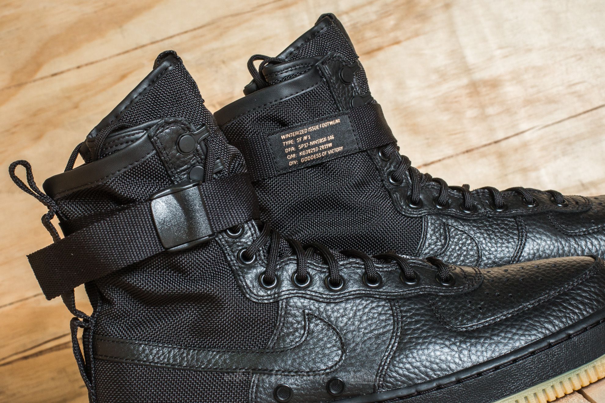 Vyriška avalynė Nike SF Air Force 1 Black/ Black-Black-Black