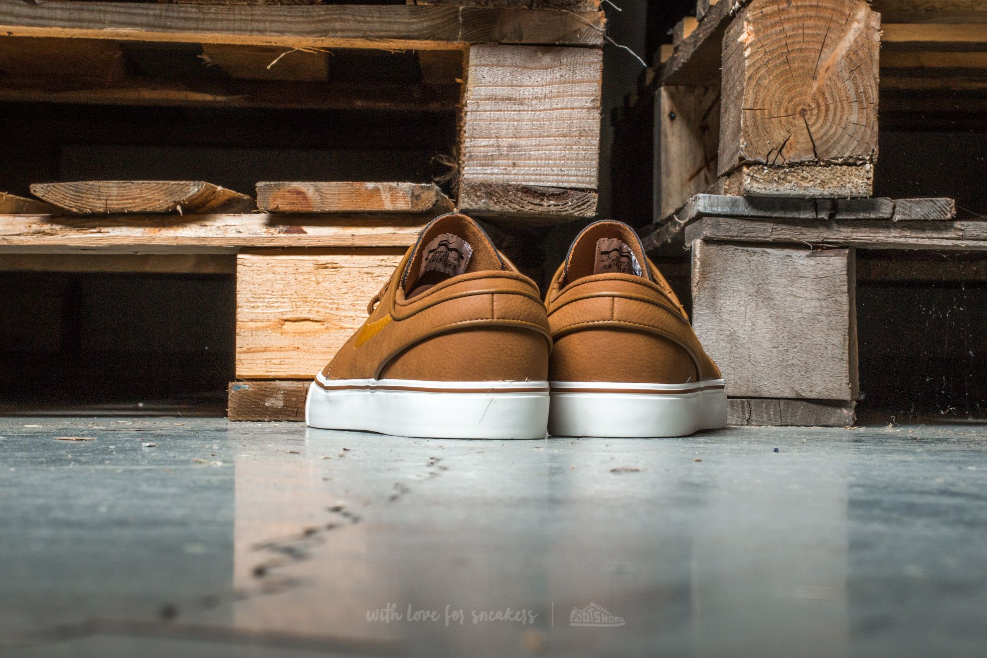 Janoski ale brown leather clearance