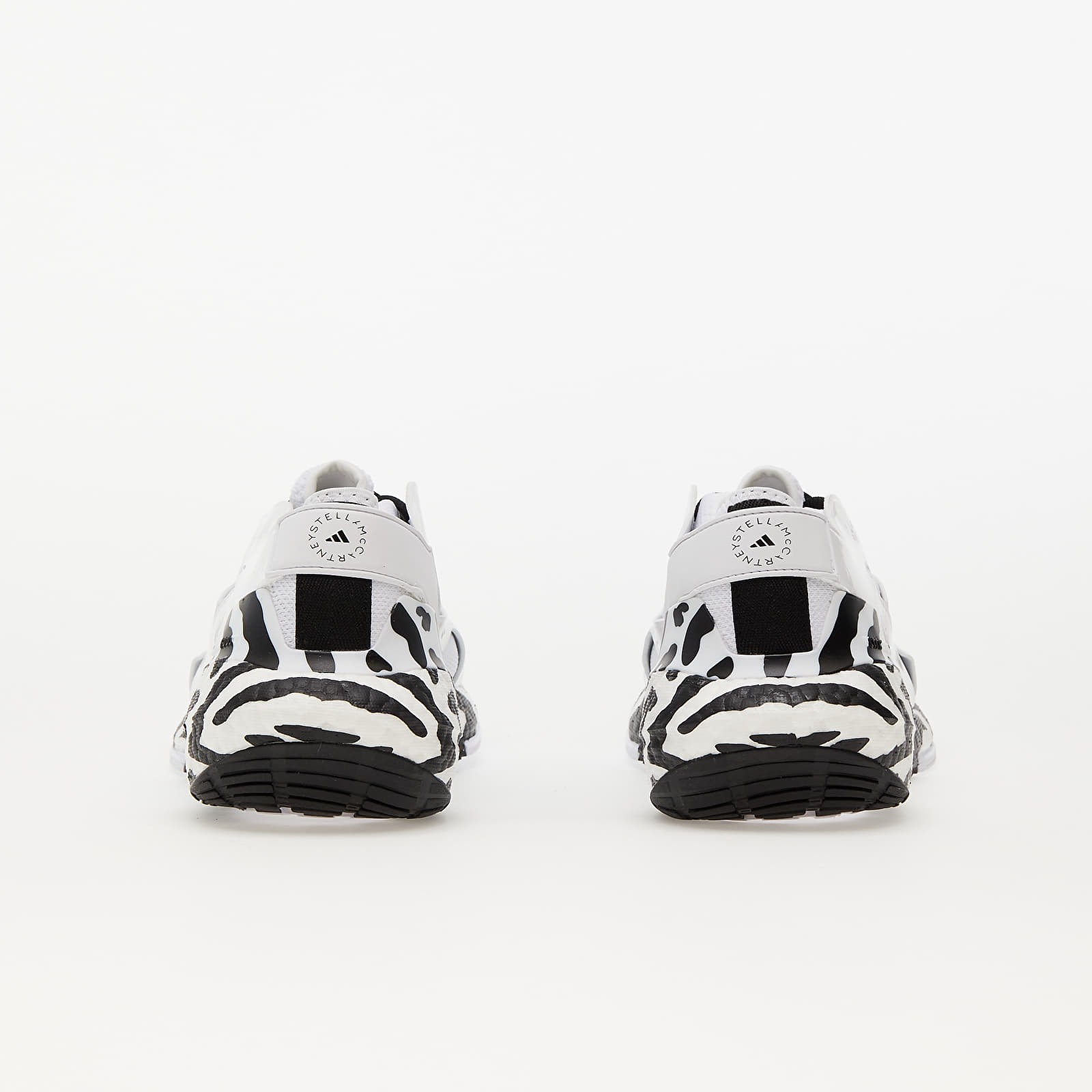 Women's shoes adidas x Stella McCartney UltraBOOST 22 Graphic Ftw White/ Ftw White/ Core Black
