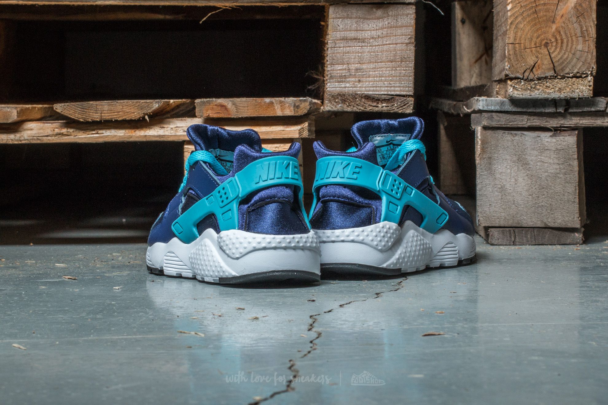 Huarache teal store