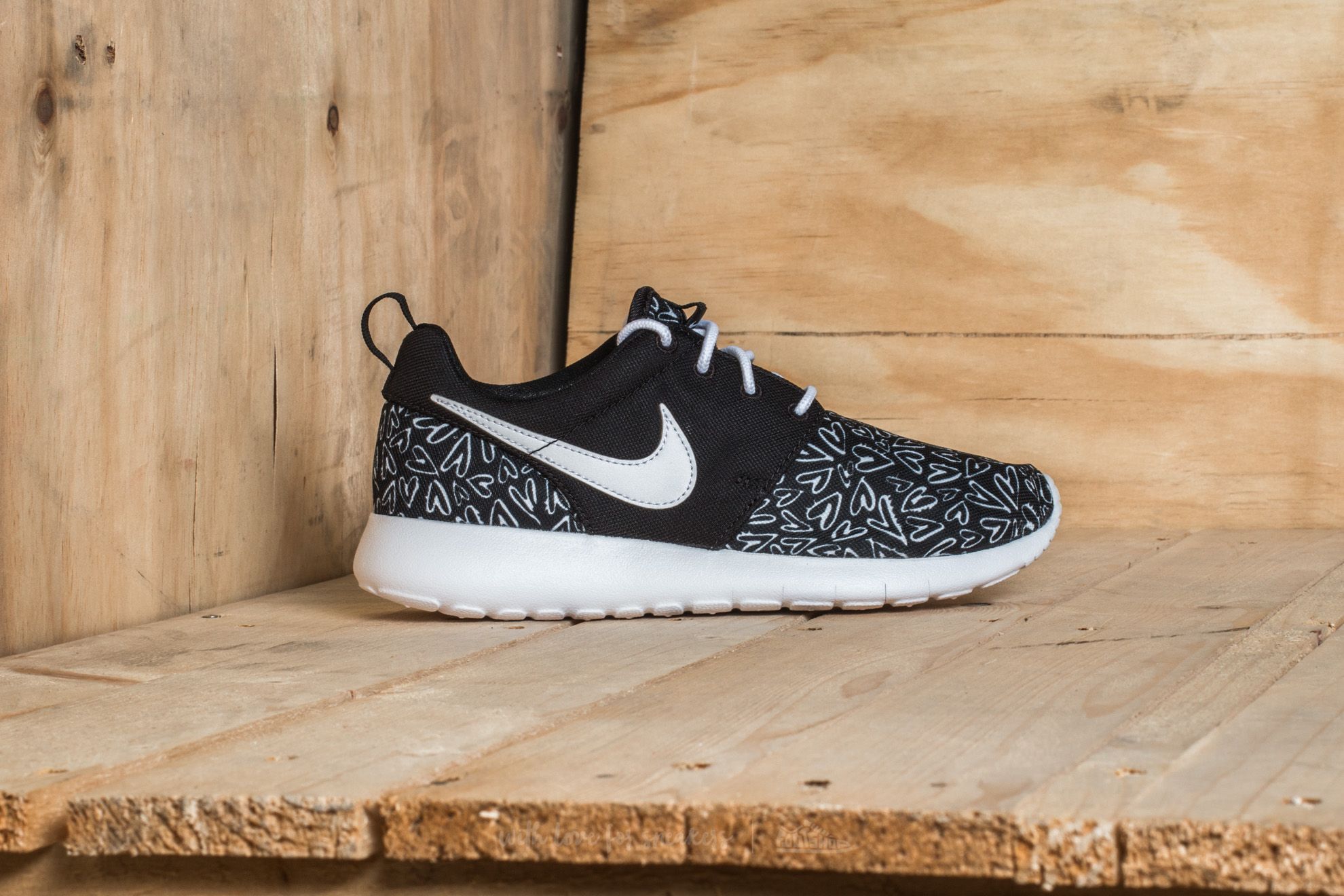 Zapatillas mujer Nike Roshe One Print (GS) Black/ White-Lava Glow