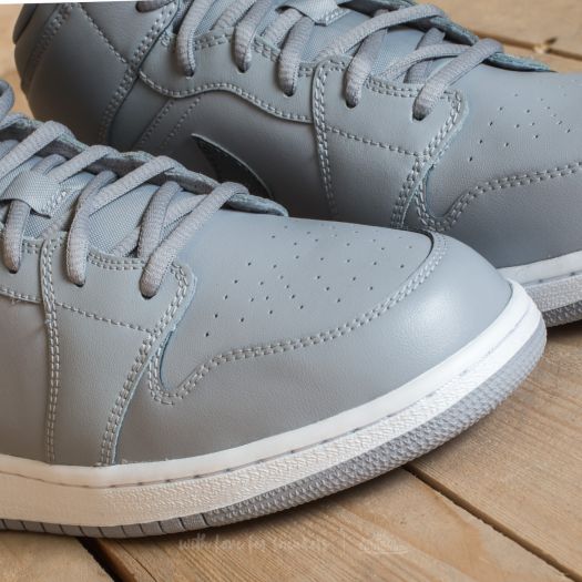 Air jordan 1 mid triple grey hotsell