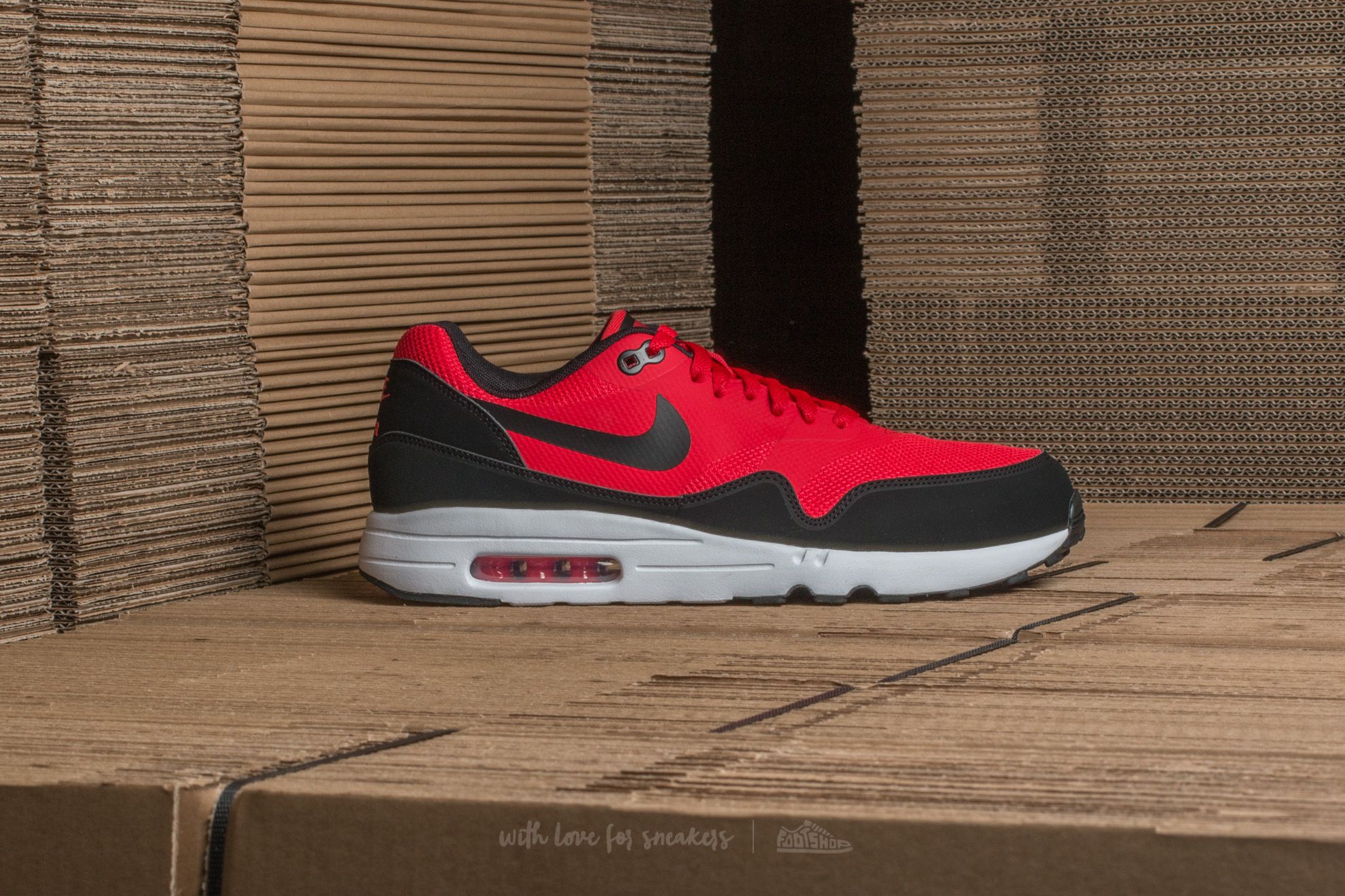 Nike air max 1 hotsell ultra 2.0 essential university red