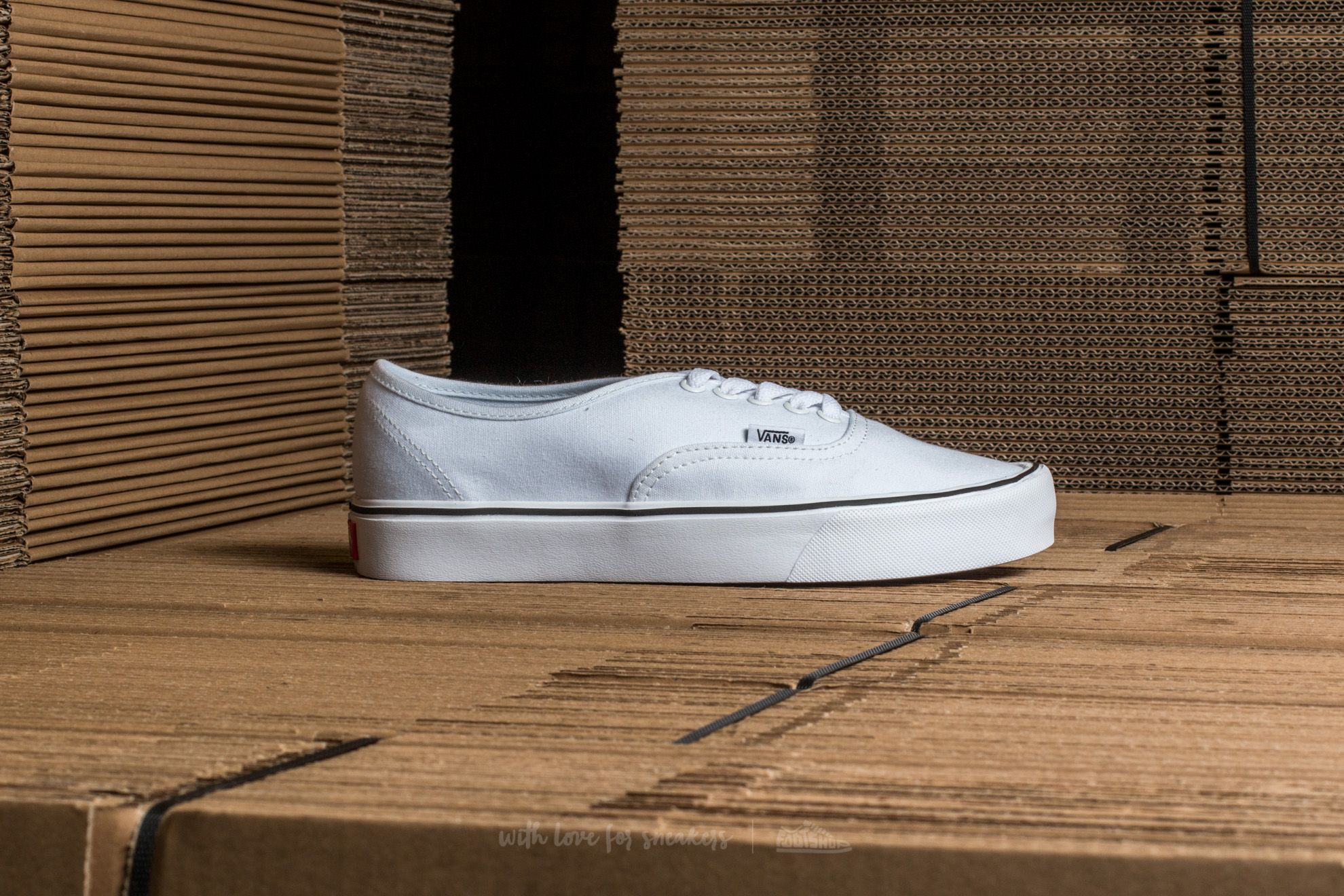 Vans canvas authentic lite 2025
