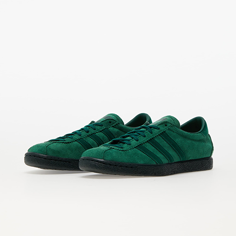 adidas tobacco gruen white Dark Green/ Dark Green/ Ftw also points to this versions upgrade to recycled materials Adidas Unisex Tobacco Gruen Cream