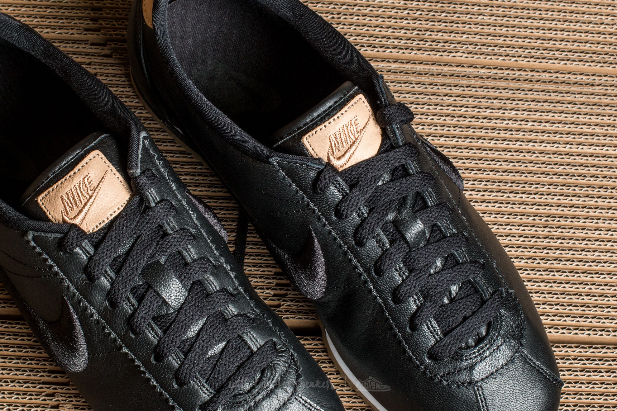 Pánske tenisky a topánky Nike Classic Cortez Leather Premium Black/ Black-White