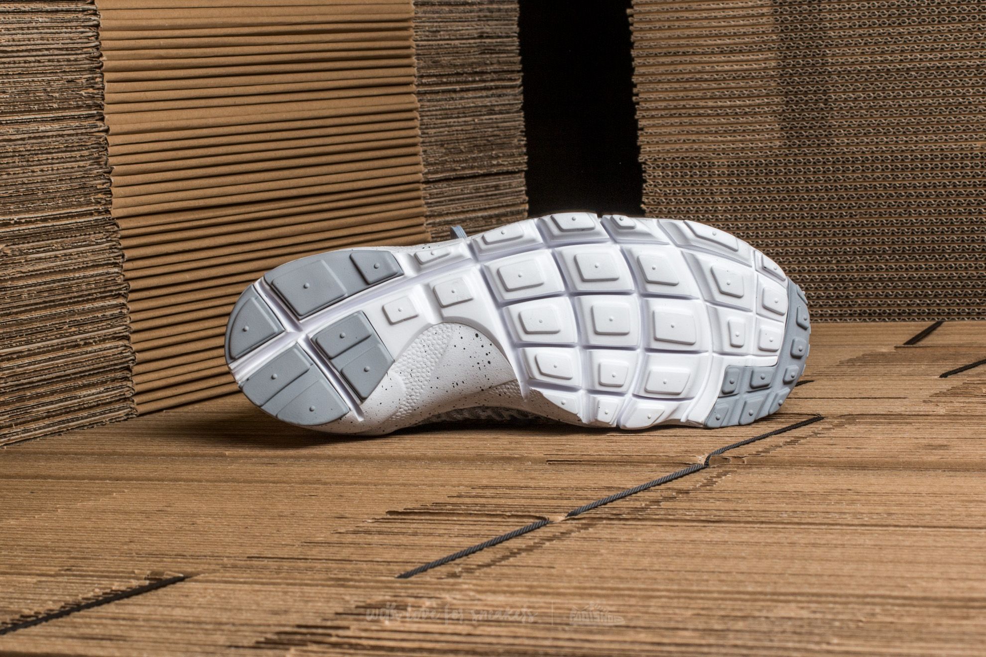 Zapatillas Hombre Nike Air Footscape Magista Flyknit Wolf Grey/ Wolf Grey- Cool Grey