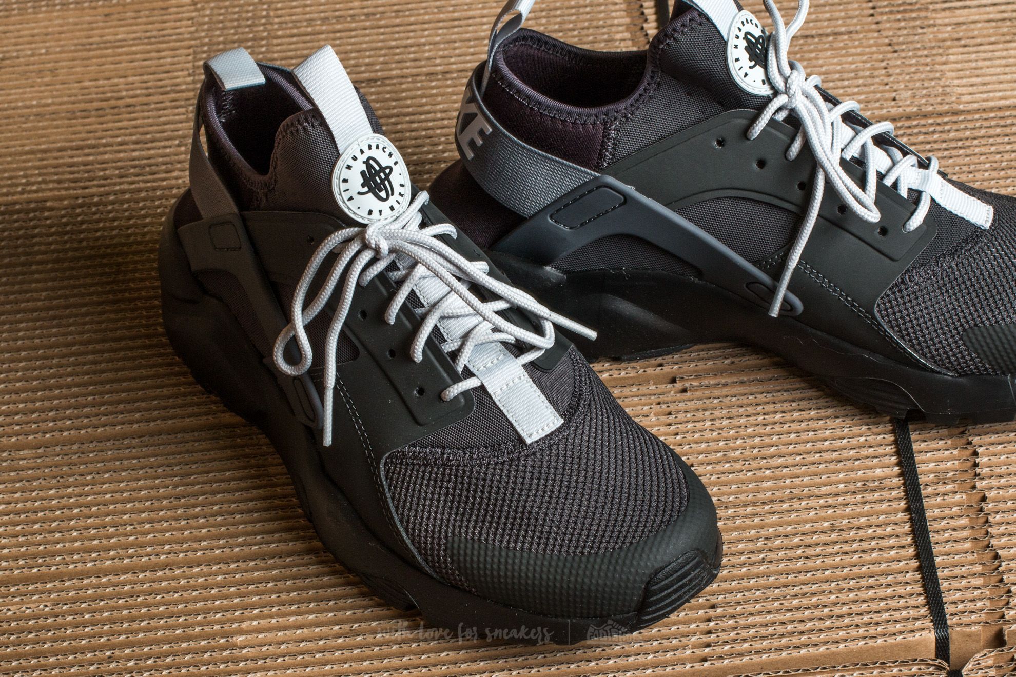 Men s shoes Nike Air Huarache Run Ultra Anthracite Black Black White Footshop