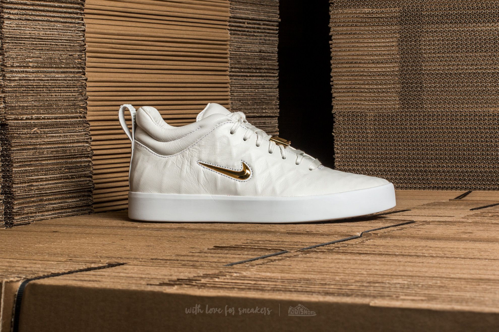 Nike tiempo vetta gold new arrivals