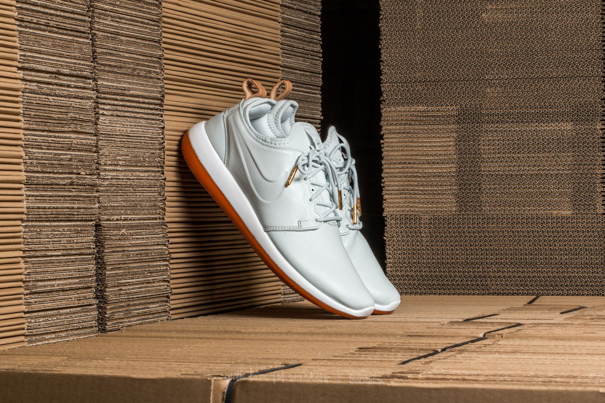 Roshe off white discount