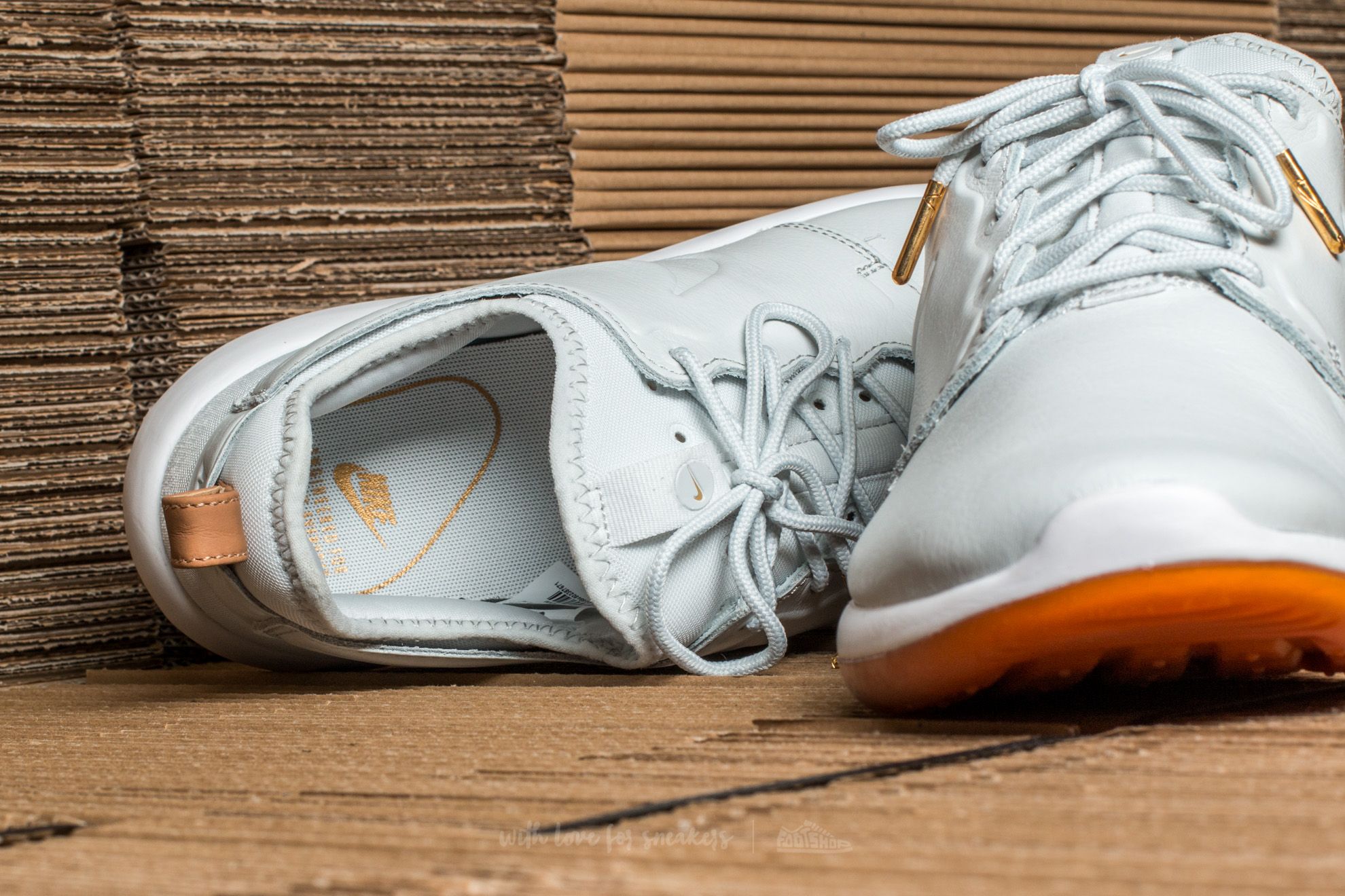 Men's shoes Nike Roshe Two Leather Premium Off White/ Off White-White