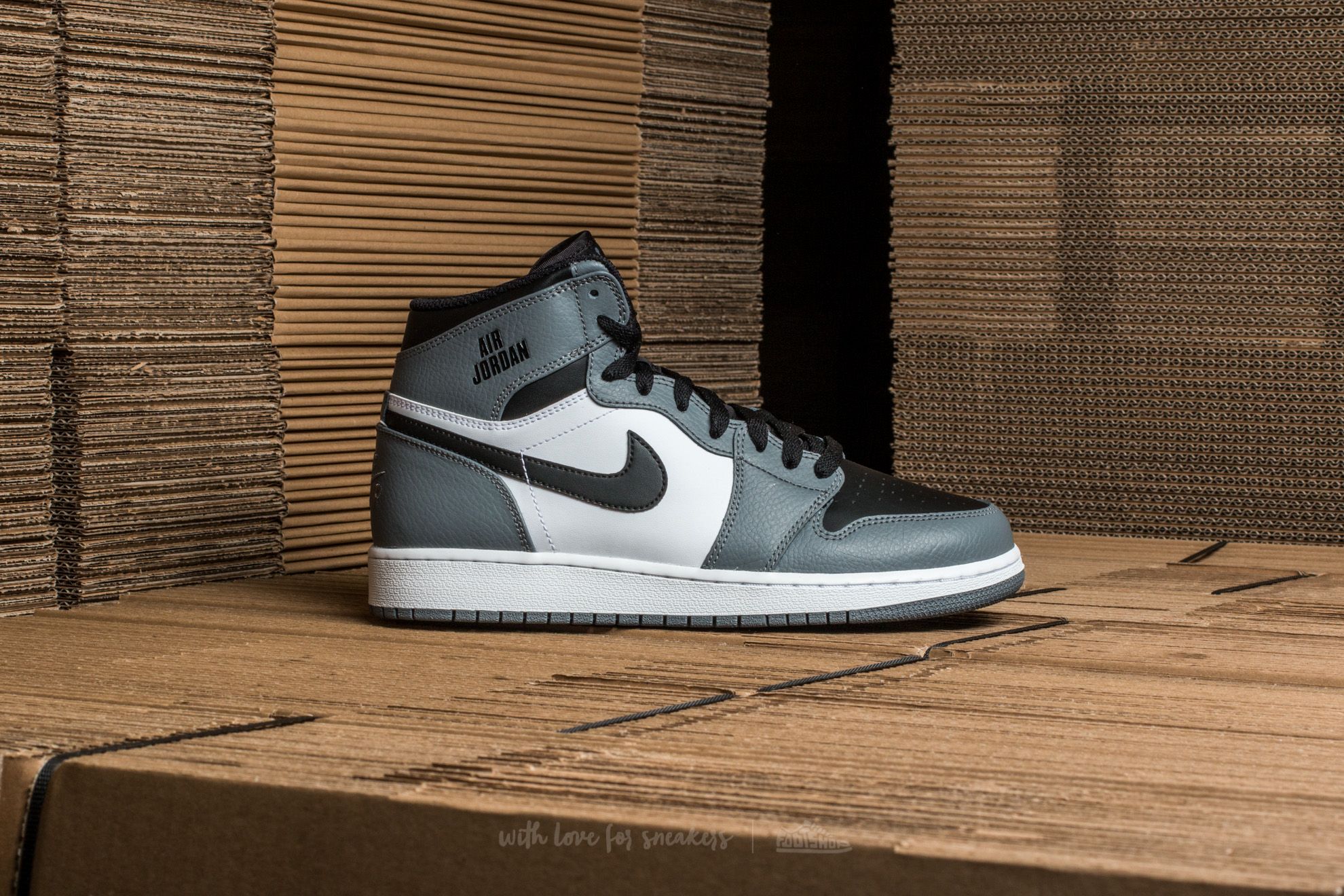 Men s shoes Air Jordan 1 Retro High Cool Grey Black White Footshop