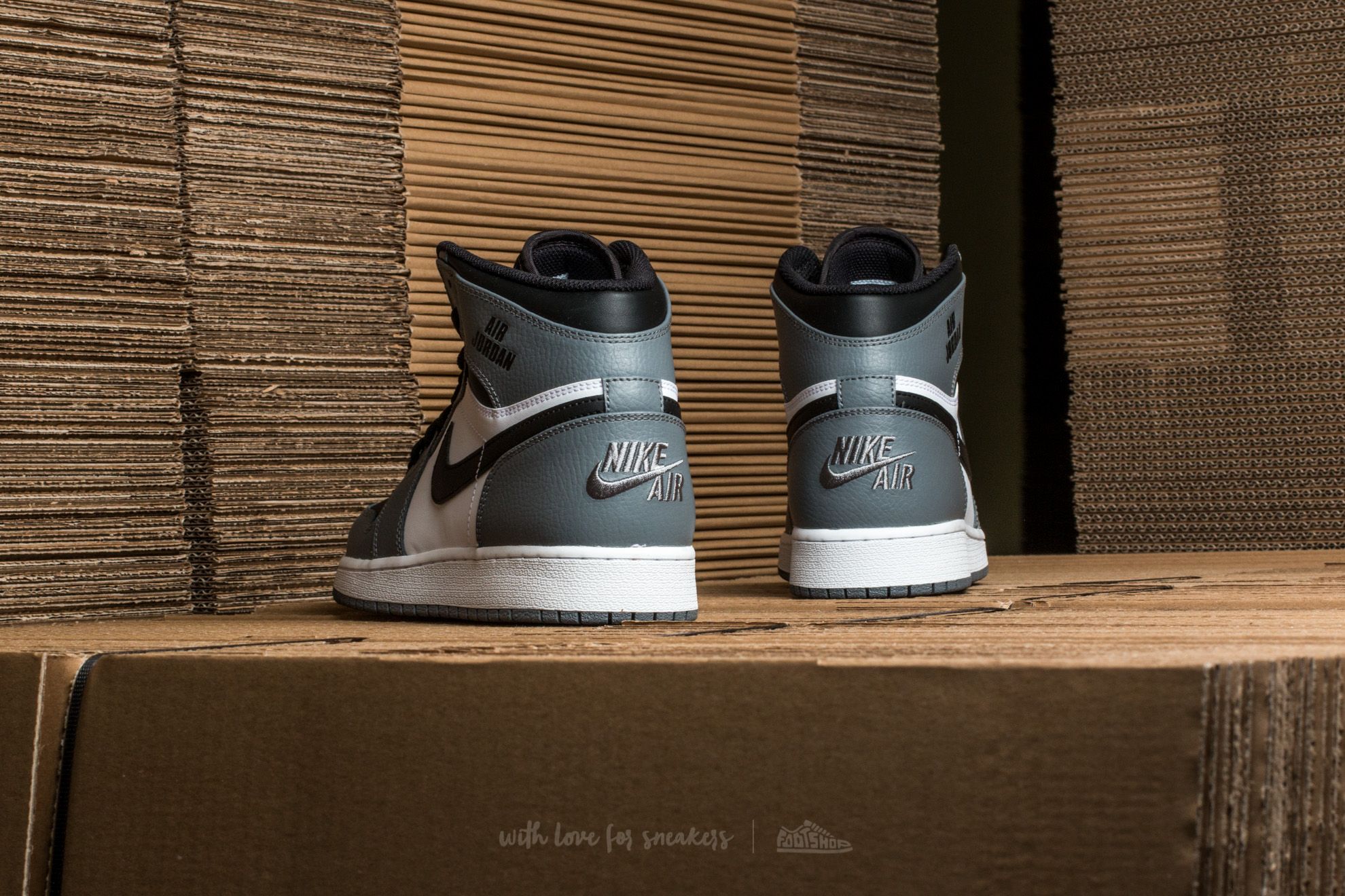 Men s shoes Air Jordan 1 Retro High Cool Grey Black White Footshop