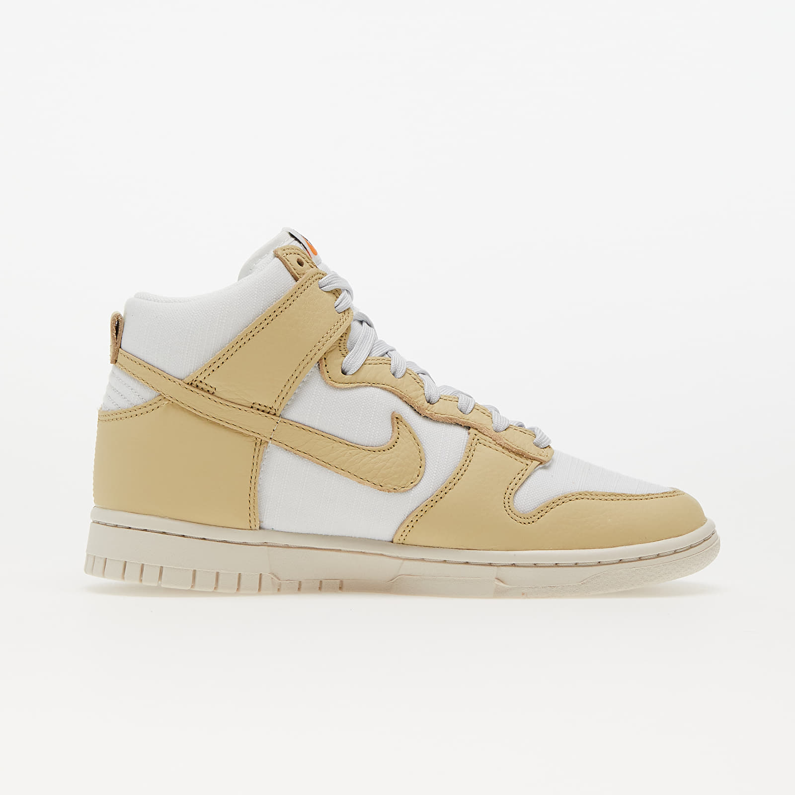 Damesschoenen Nike W Dunk High LX Team Gold/ Summit White-Phantom