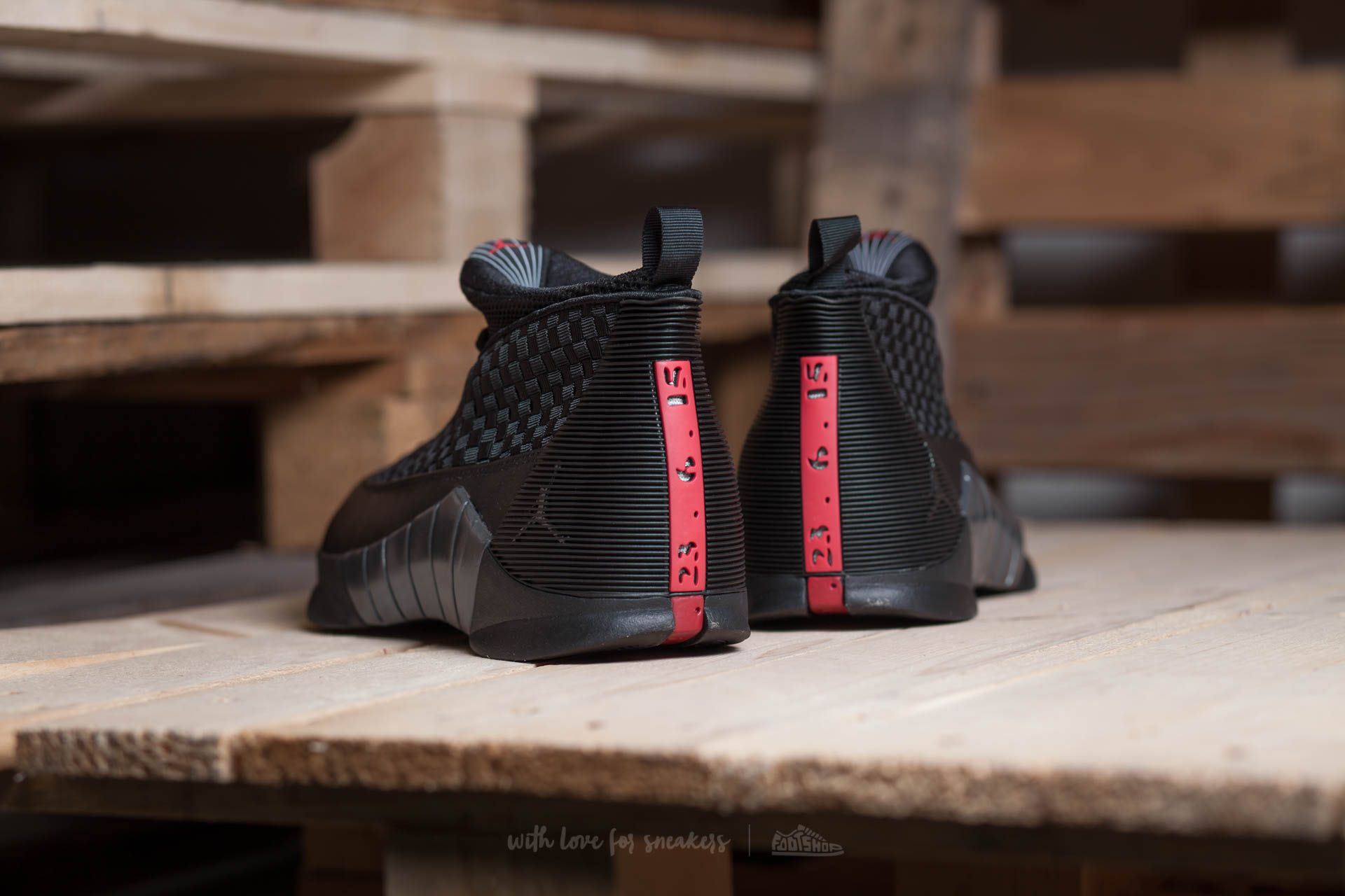 Herenschoenen Air Jordan 15 Retro Black Varsity Red Anthracite