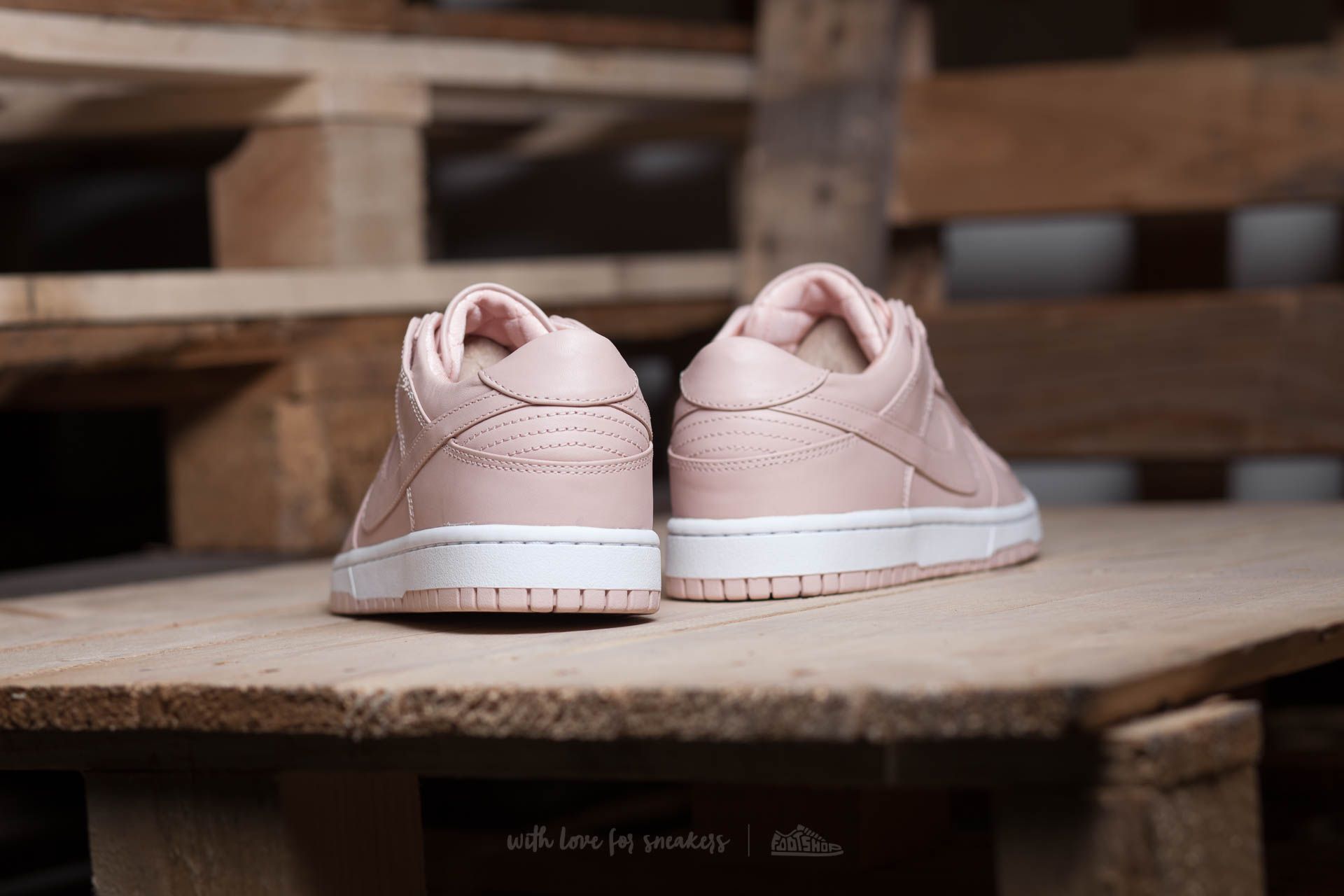Men s shoes NikeLab Dunk Lux Low Arctic Orange Arctic Orange Footshop