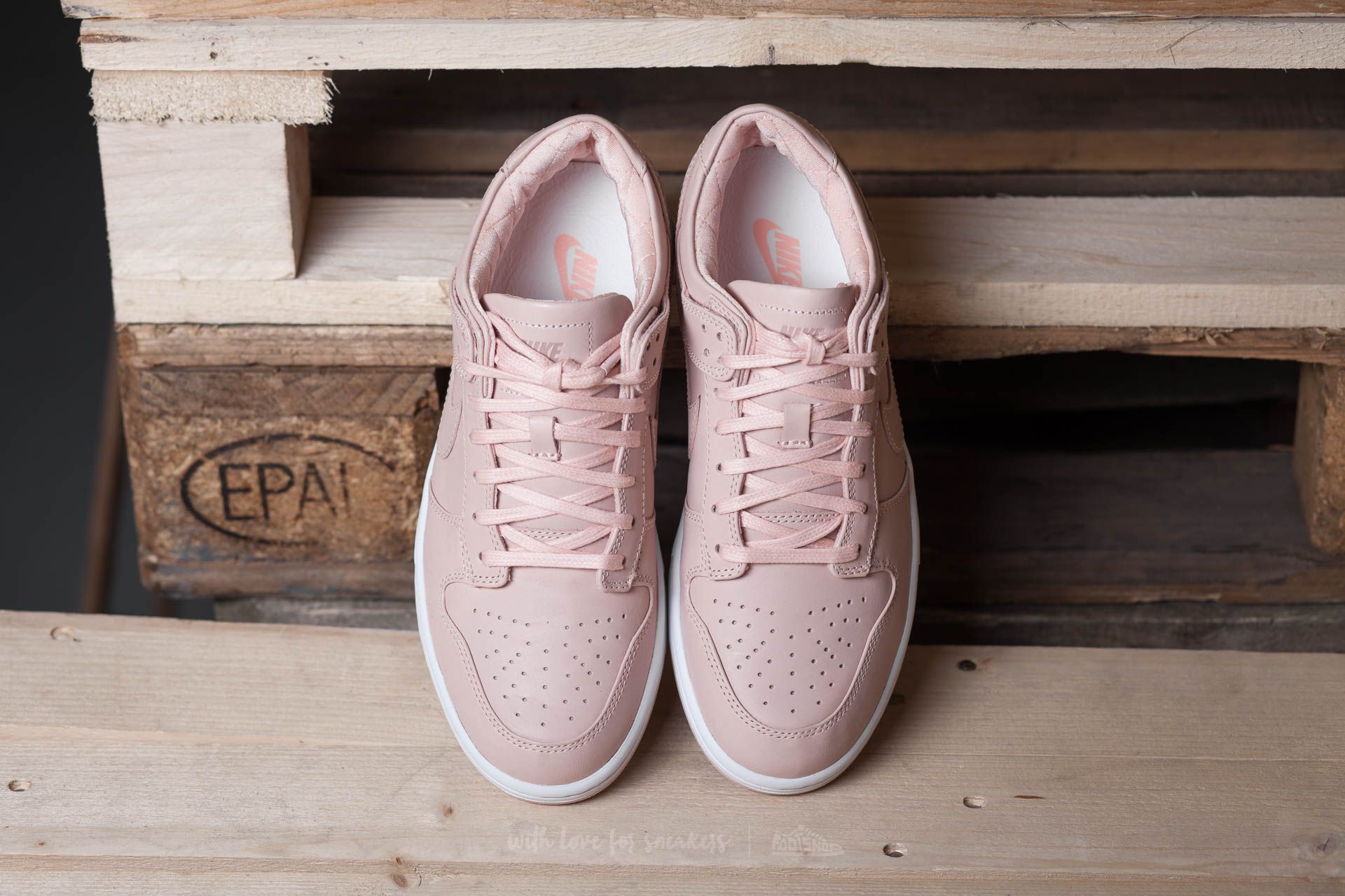 Nikelab dunk lux low arctic orange 2025