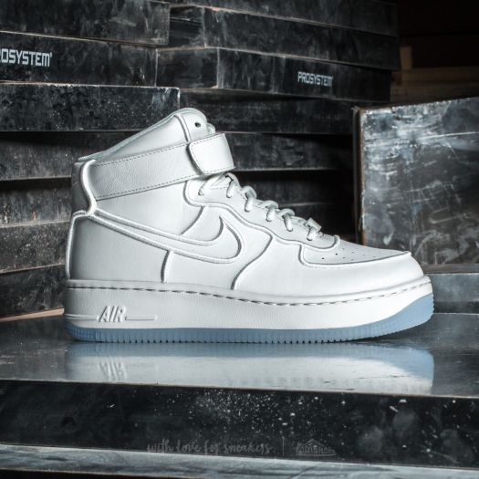 Air force 1 upstep force is female white top