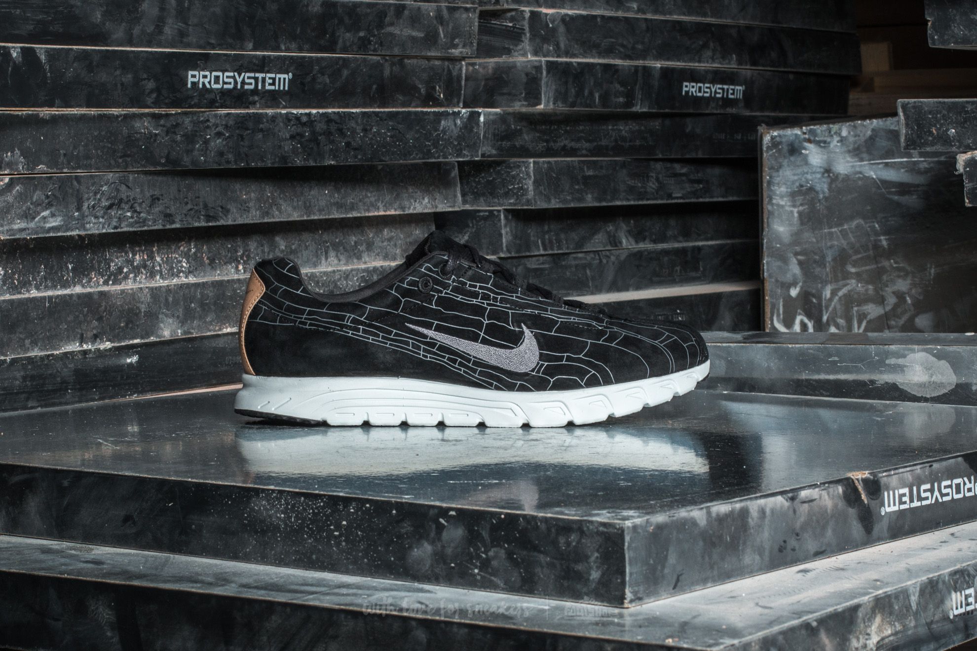 Men s shoes Nike Mayfly Leather Premium Black Black Dark Grey