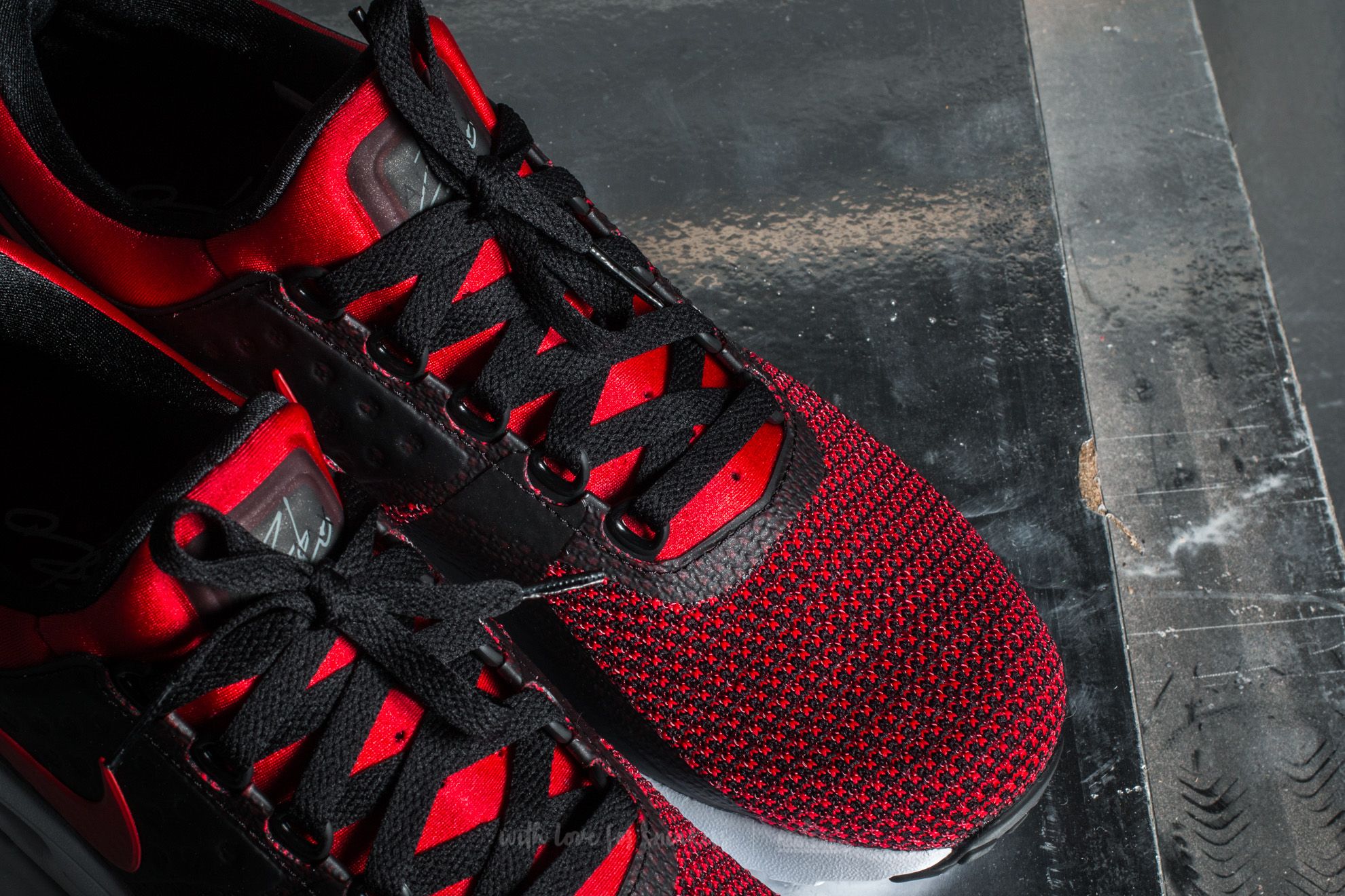 Chaussures et baskets homme Nike Air Max Zero Essential University