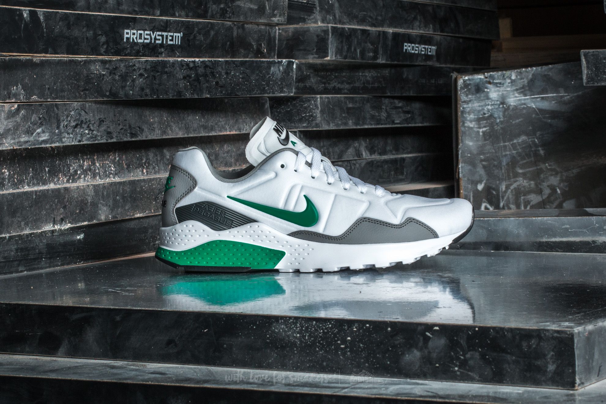 Men s shoes Nike Air Zoom Pegasus 92 White Stadium Green Footshop