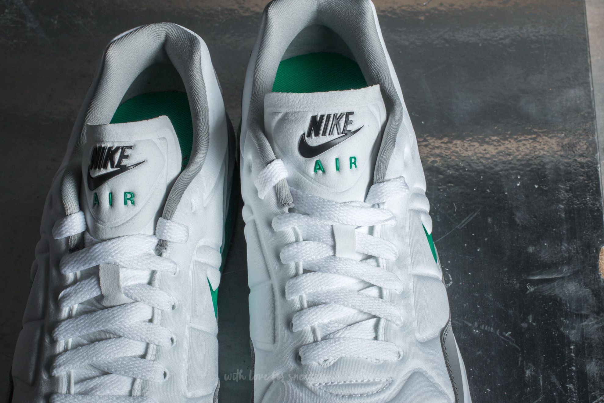 Nike outburst dames wit shop