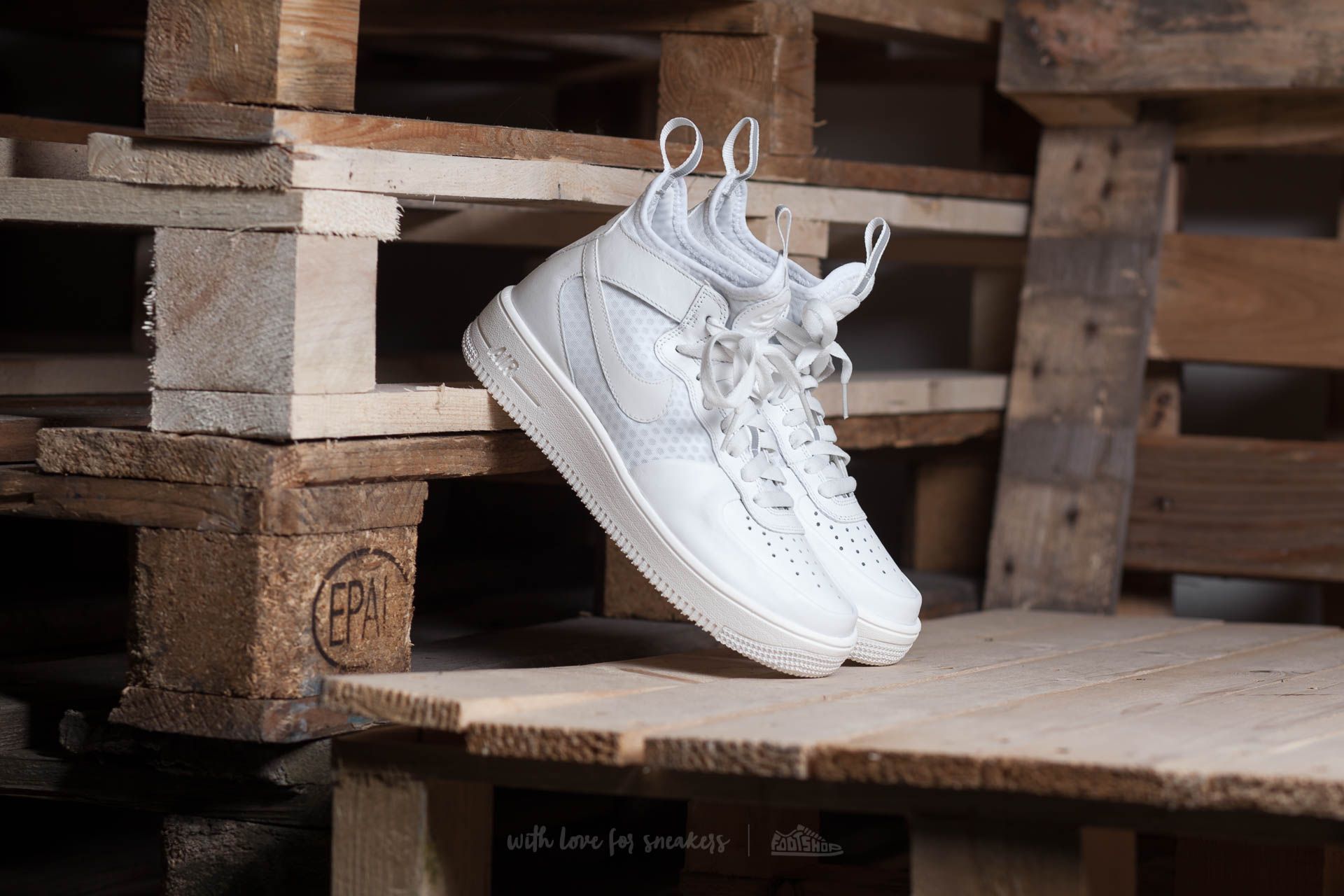 Nike ultra force 1 mid new arrivals