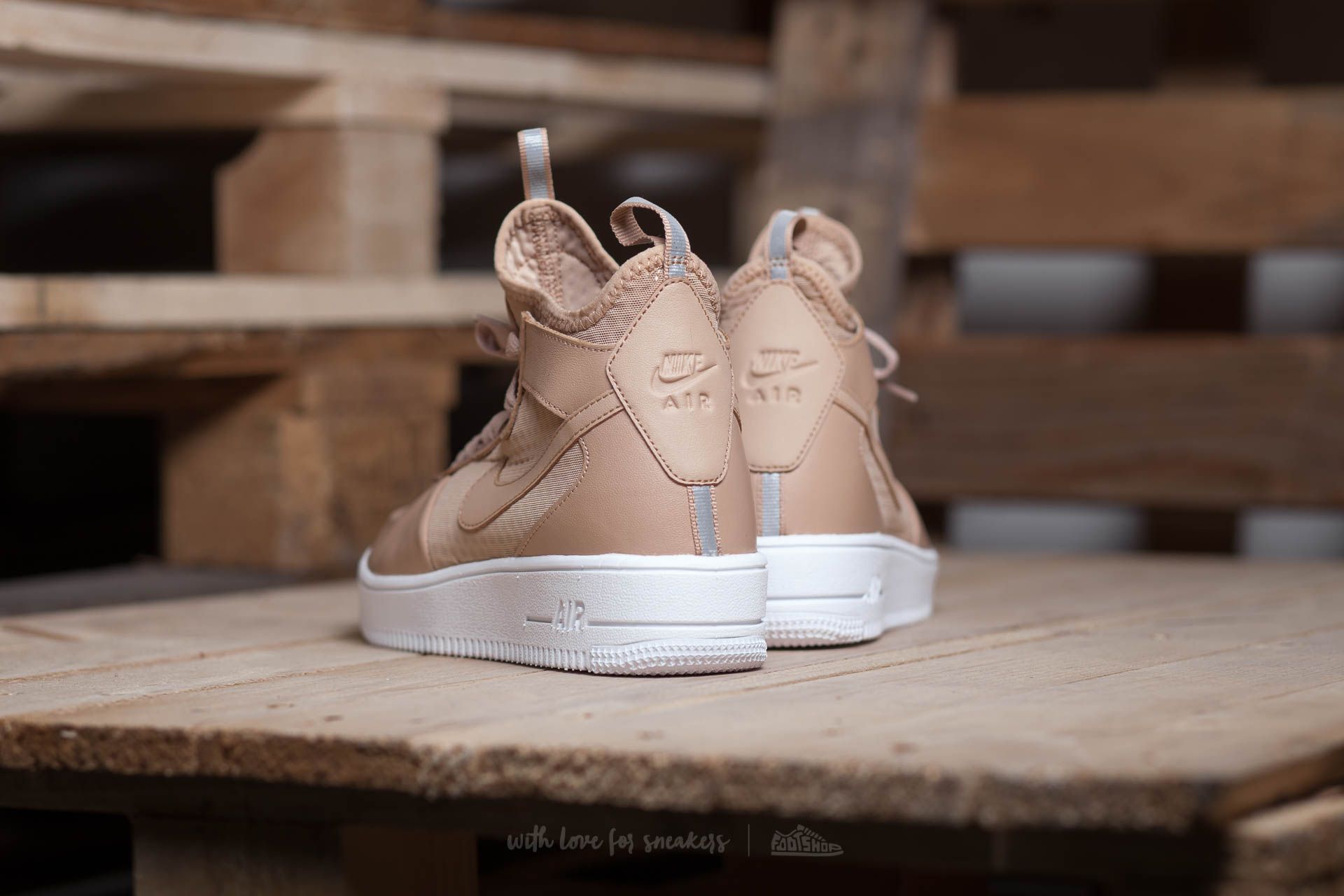 Women s shoes Nike W Air Force 1 Ultraforce MID Vachetta Tan