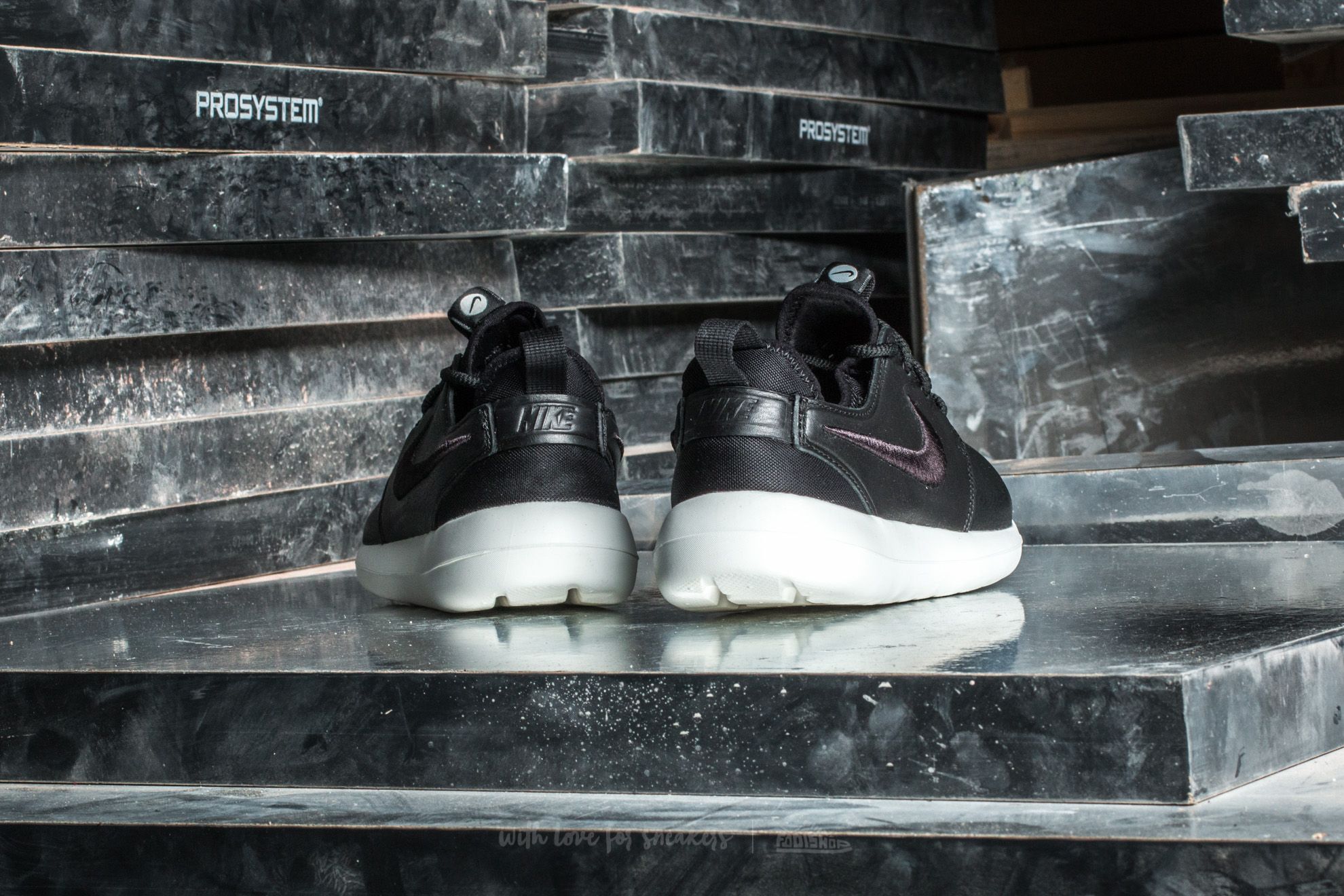 Damen Sneaker und Schuhe Nike W Roshe Two SI Black/ Black-Ivory