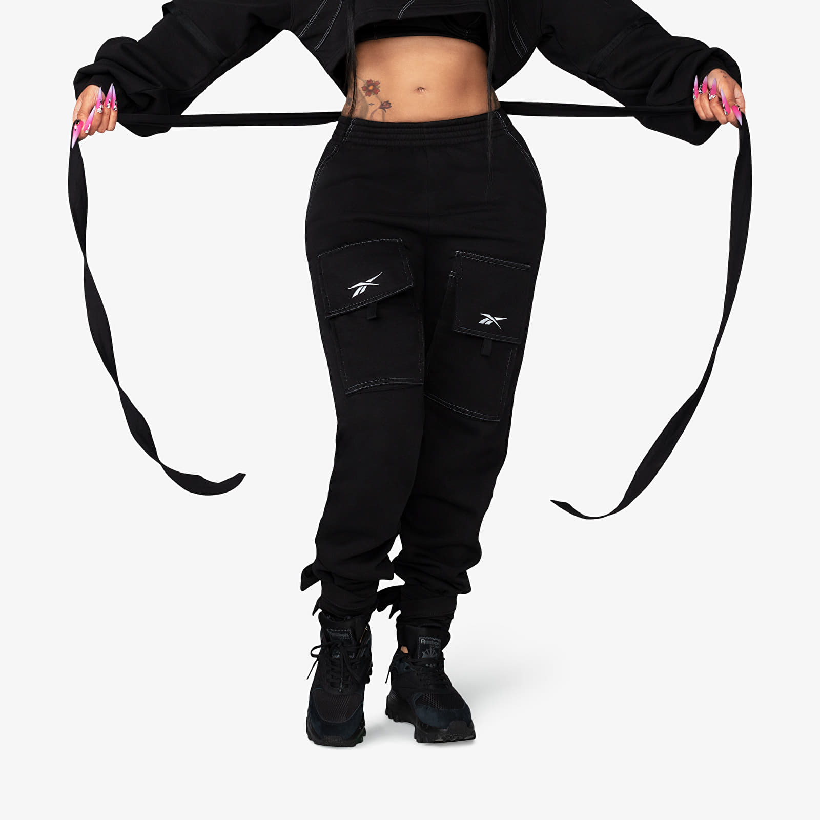 Hlače Reebok x Cardi B Knit Joggers Black