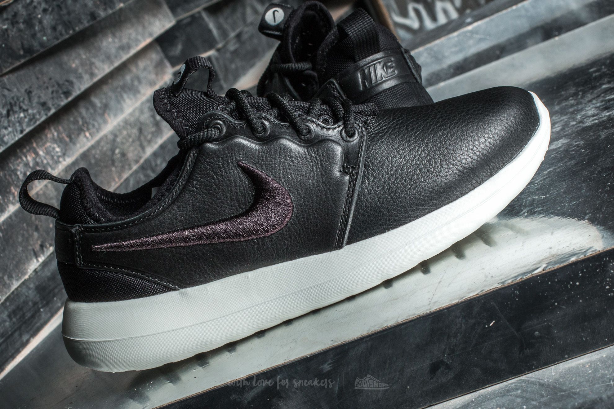 Damen Sneaker und Schuhe Nike W Roshe Two SI Black/ Black-Ivory