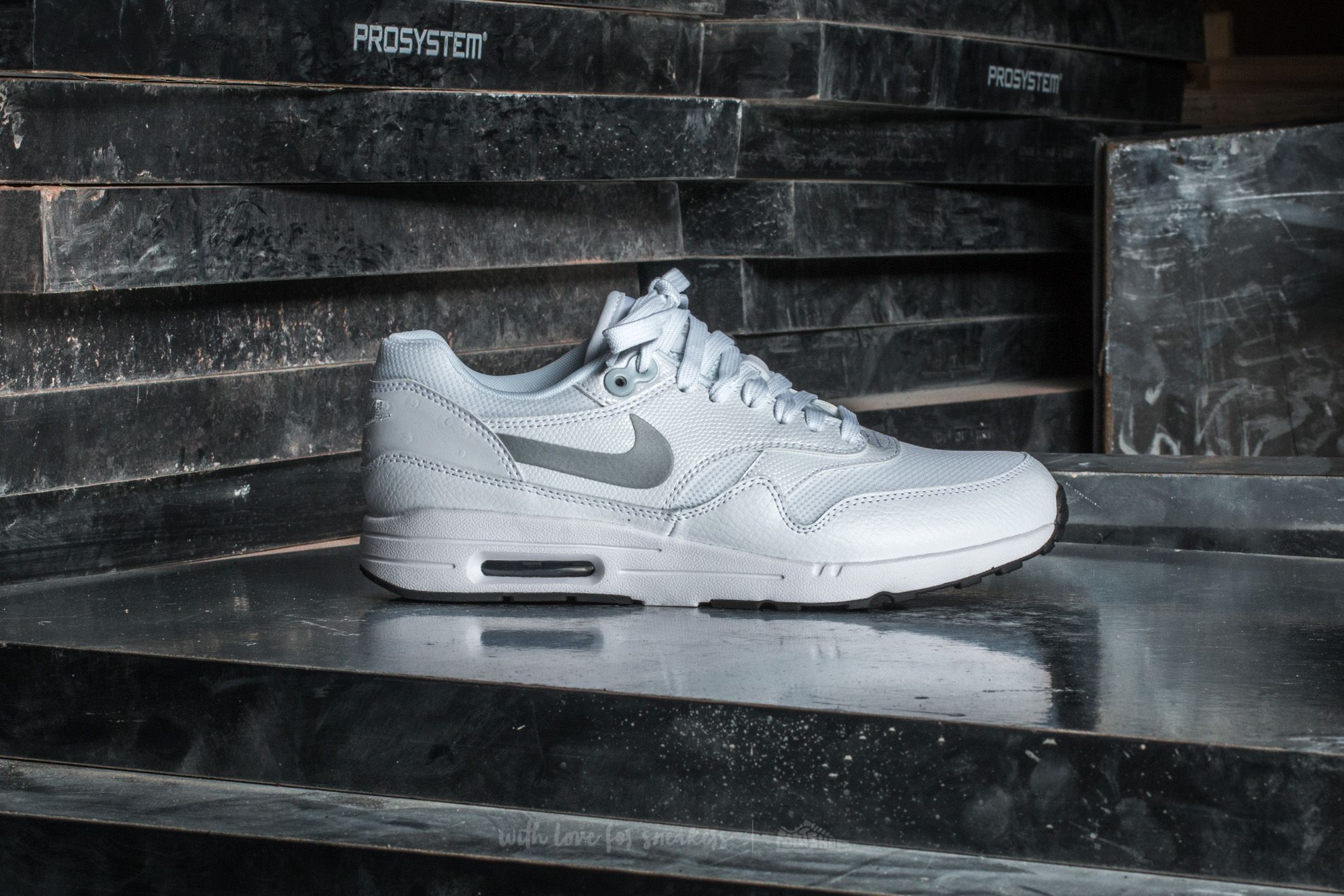 Moteriška avalynė Nike W Air Max 1 Ultra 2.0 White/ Metallic Platinum-Black
