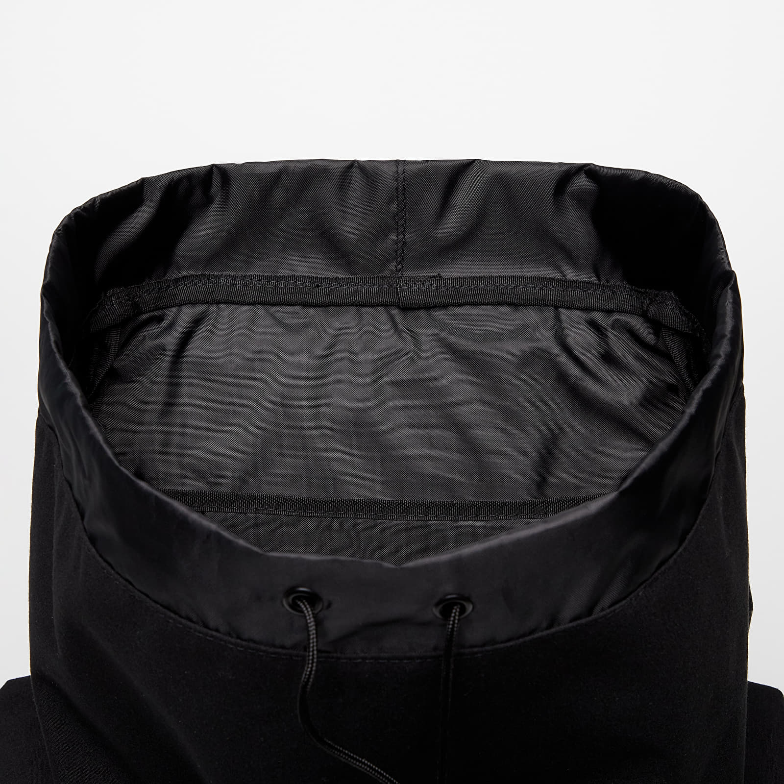 Nahrbtniki  EASTPAK Obsten Roothed Black