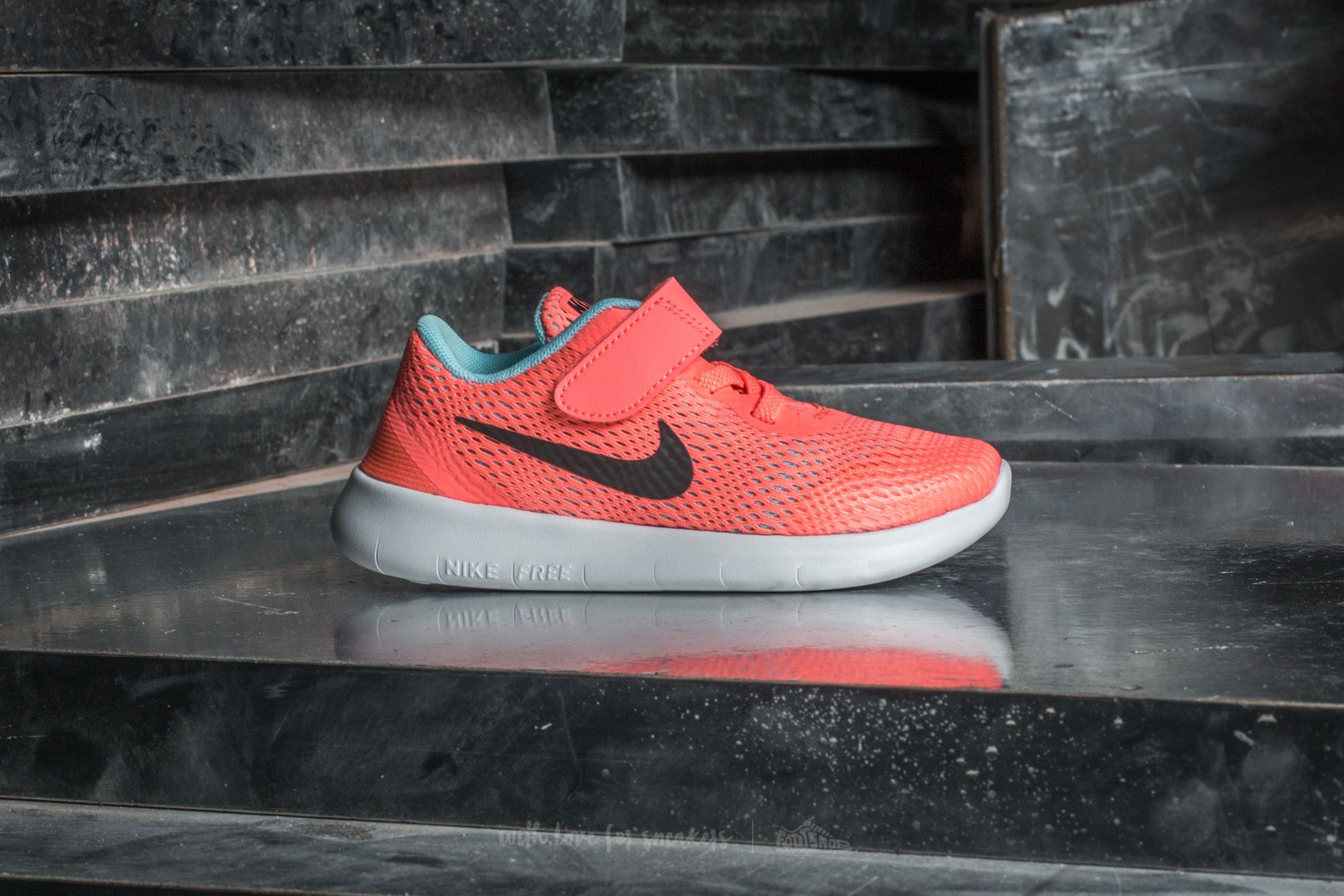 Kids' sneakers and shoes Nike Free Run (TDV) Lava Glow/ Metallic Silver