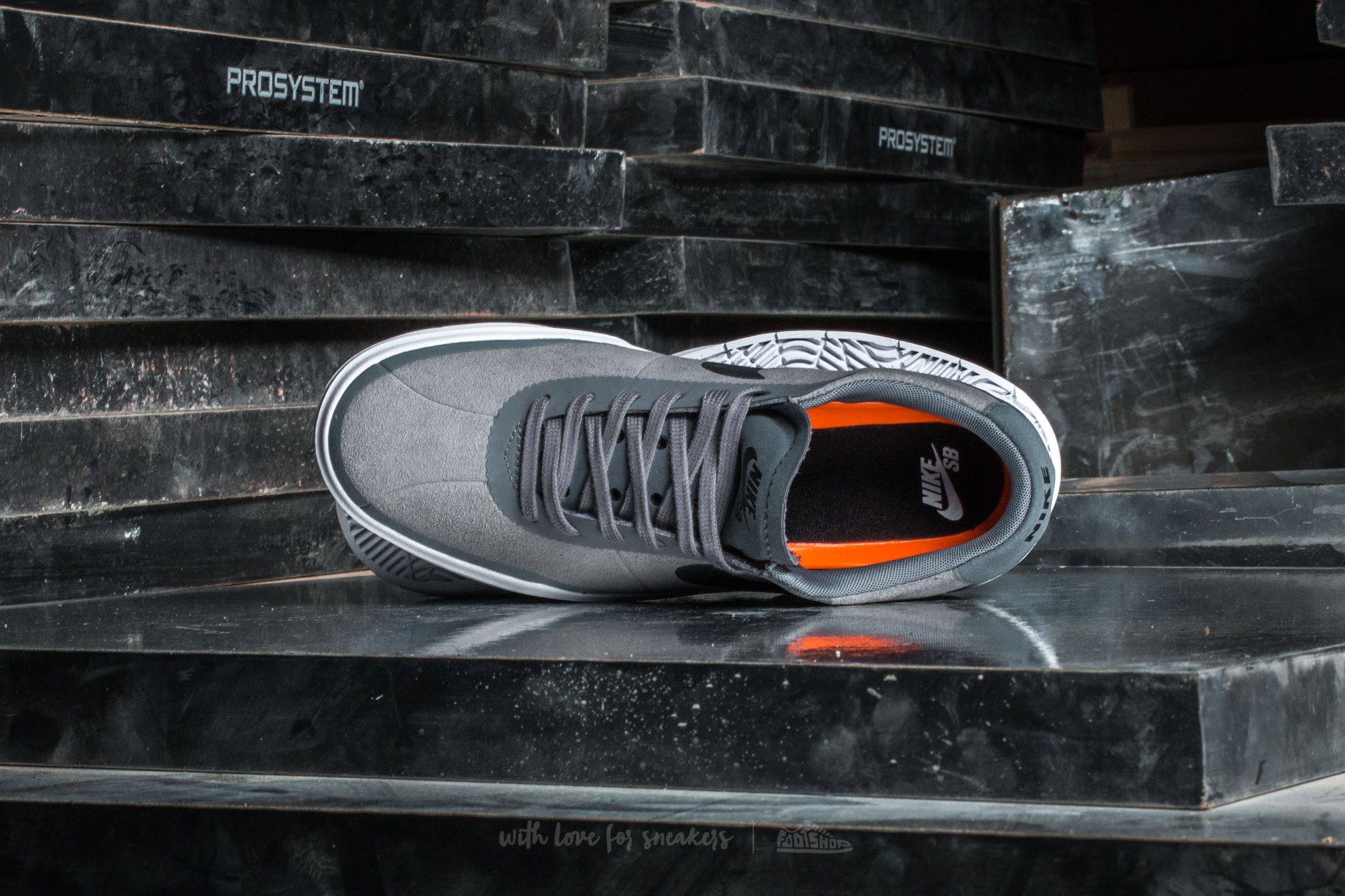 Vyriška avalynė Nike Bruin SB Hyperfeel Cool Grey/ Black-White