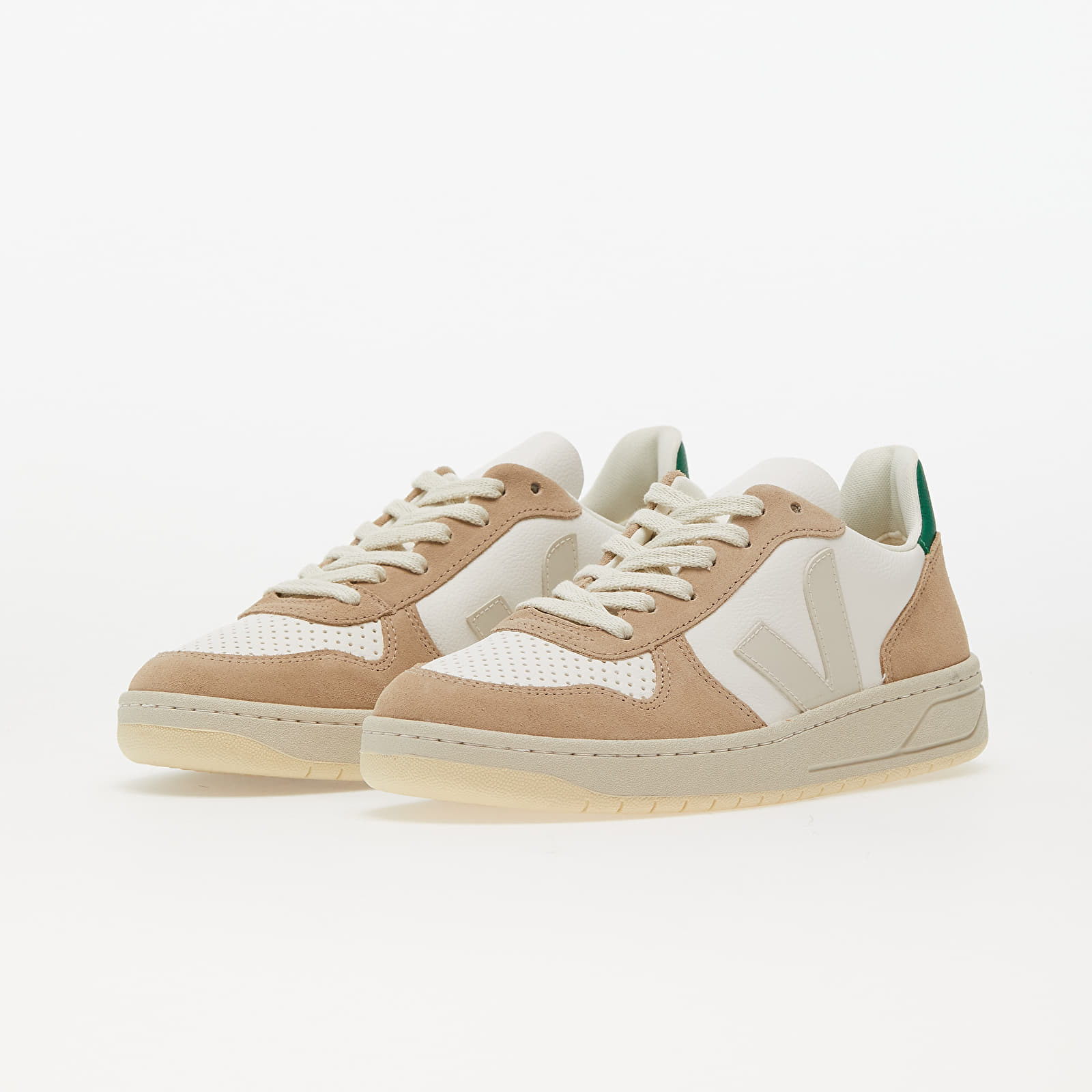 VEJA★V-10★WHITE SAHARA EMERAUDE★兼用 Veja V-10 ChromeFree Leather Extra White / Emeraude / Sahara