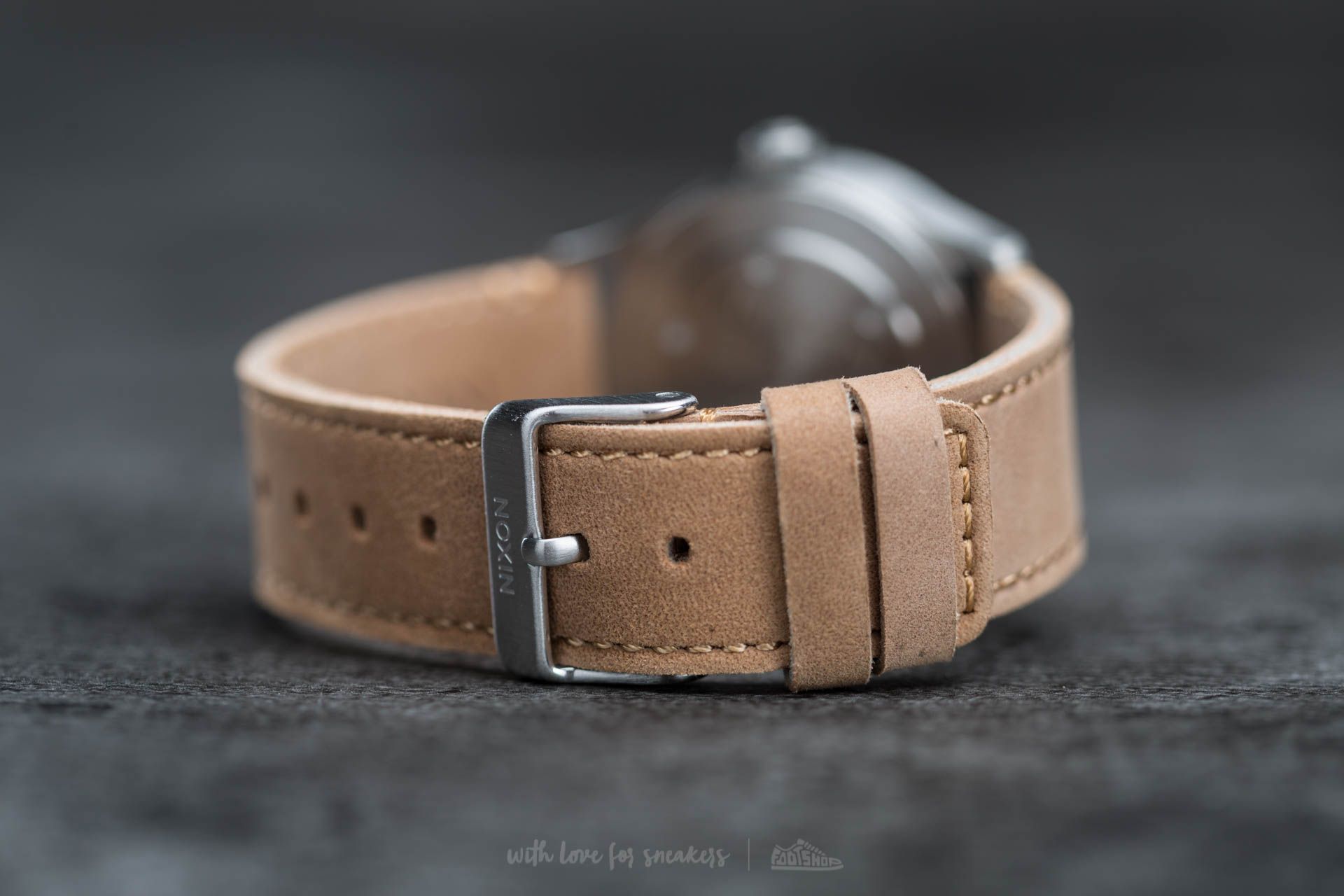 NIXON / ニクソン レザーベルト SENTRY 38 LEATHER NIXON（ニクソン） 腕時計 「NIXON/ニクソン」Sentry Leather 時計