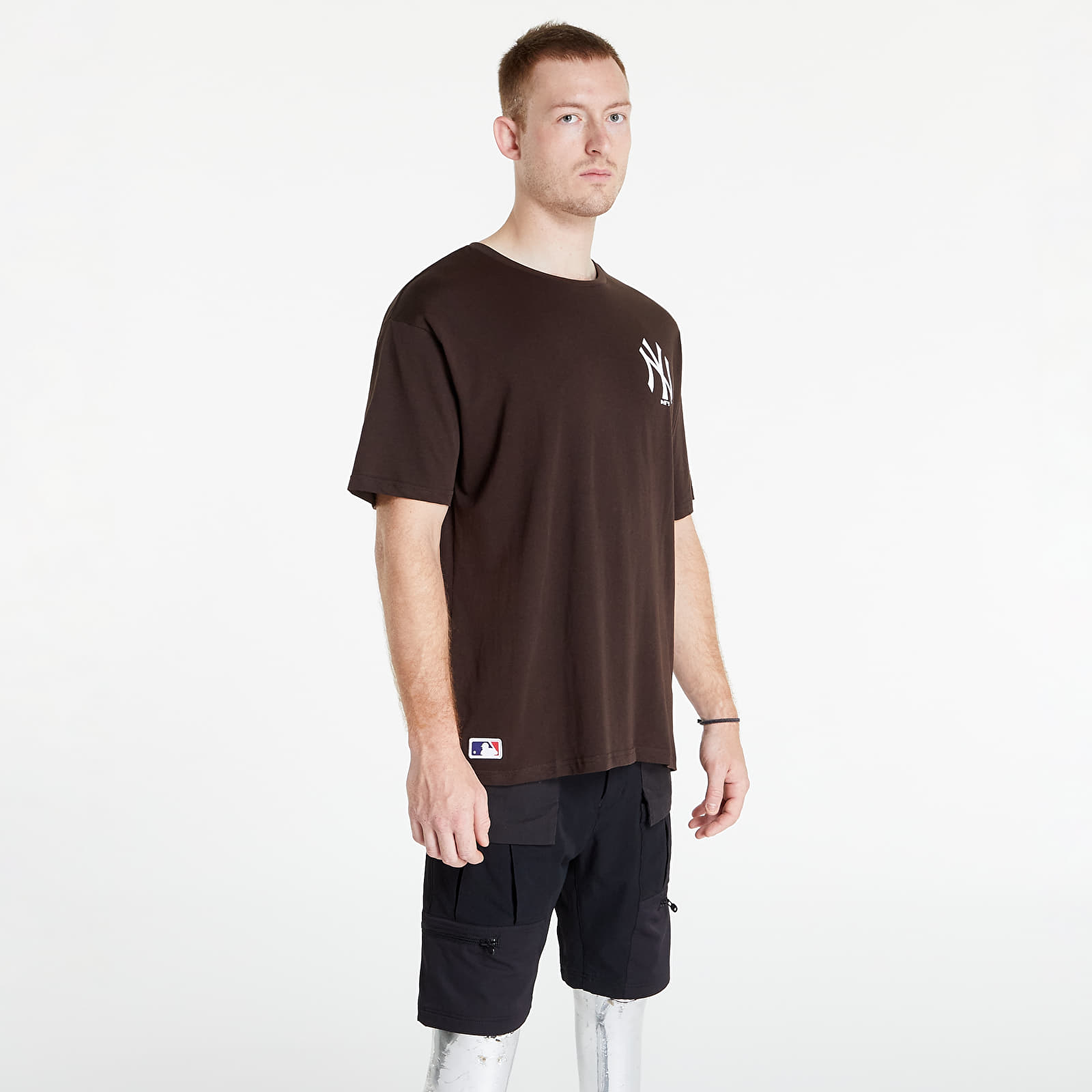 T-shirts New Era League Essentials Oversized Tee Neyyan Brown/ White