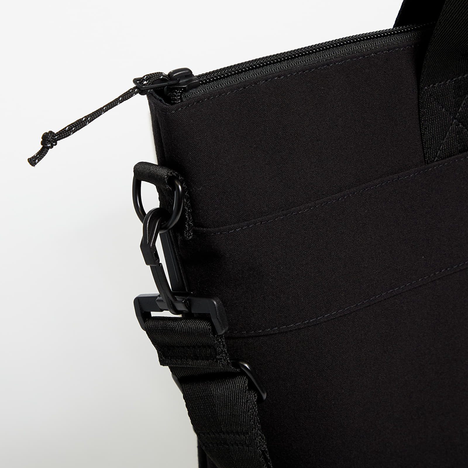 Crossbody-väskor EASTPAK Elmet Roothed Black
