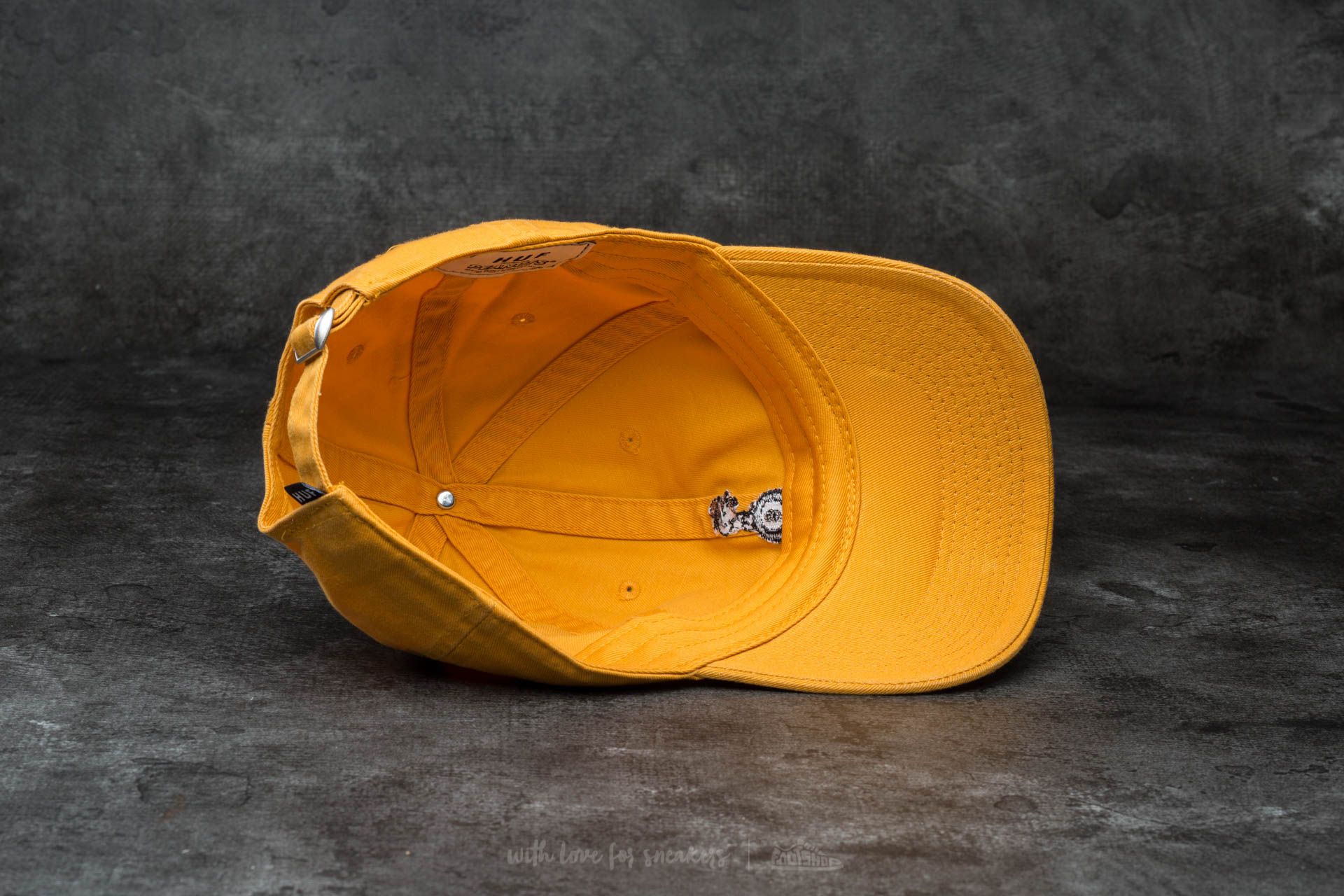 Caps HUF Apparel Spike 8 Ball Curve Brim Cap Gold