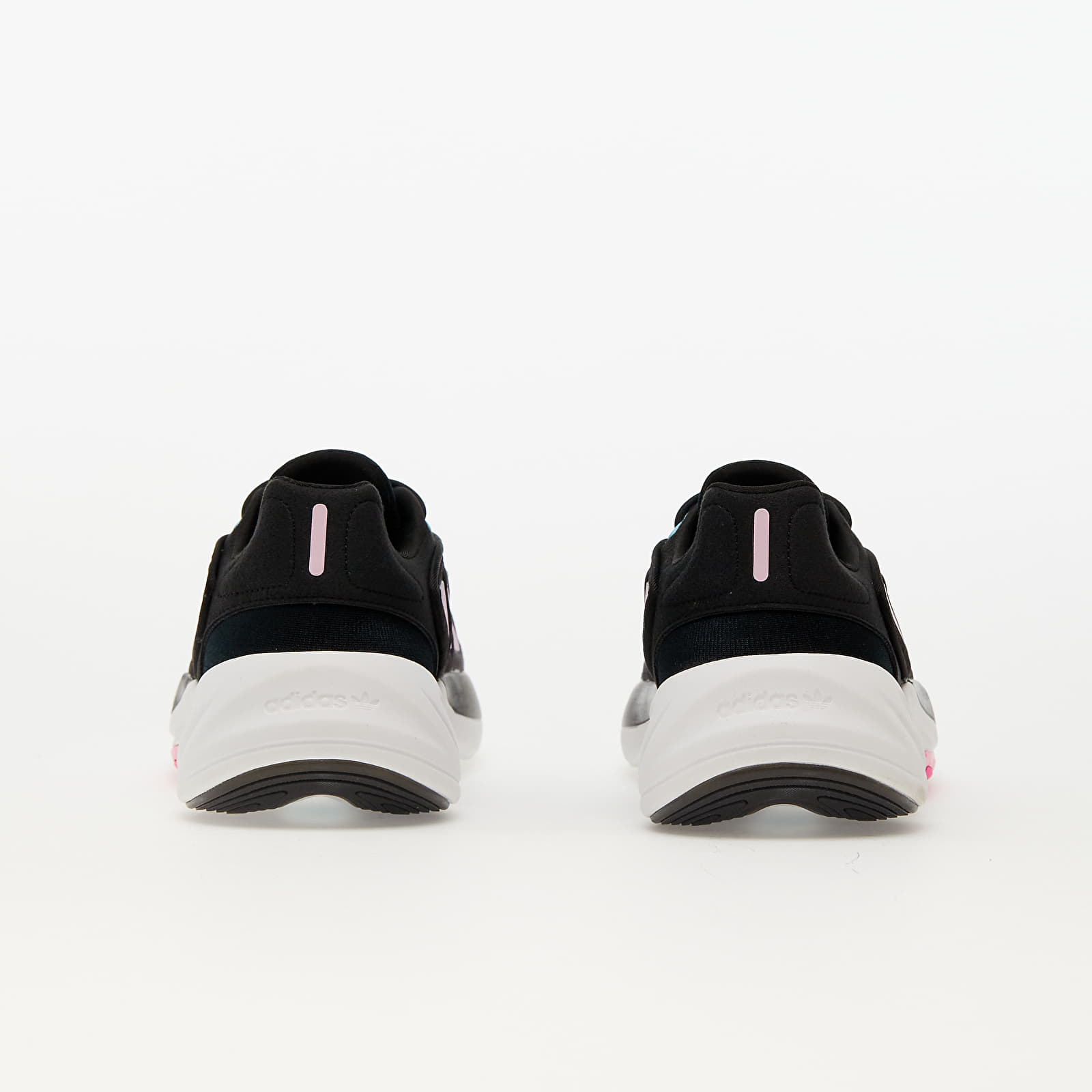 Γυναικεία παπούτσια adidas Ozelia W Core Black/ Clear Pink/ Ftwr White