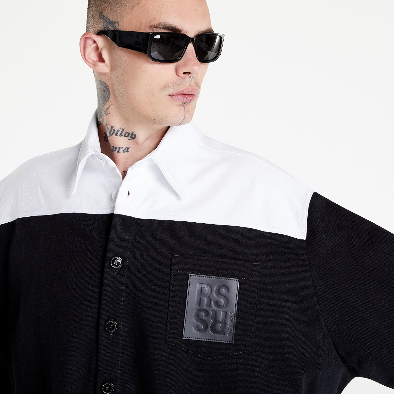 Chemises Raf Simons Oversized Bicolor Denim Shirt With R Pin In Back Black/ White