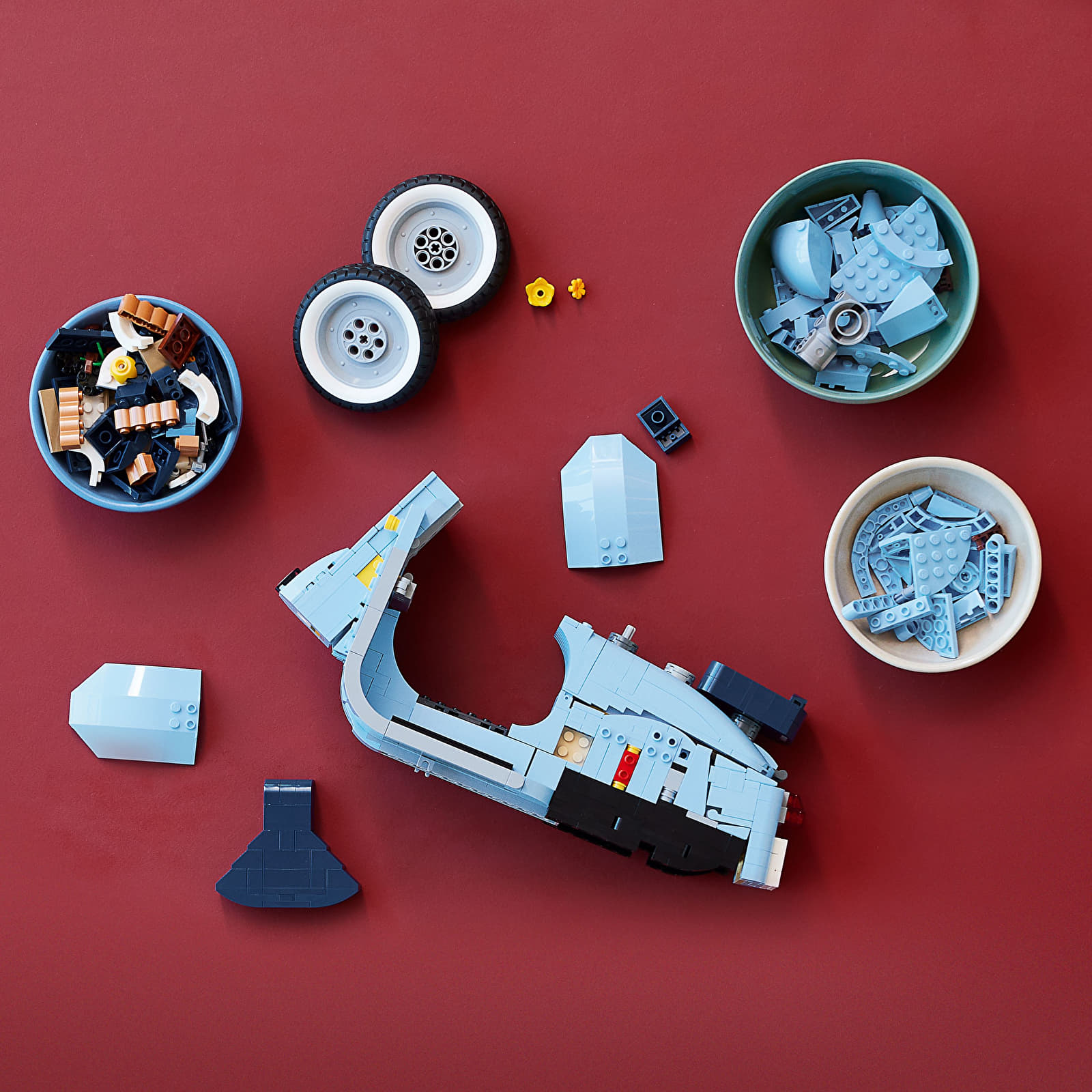 LEGO® kits LEGO® ICONS 10298 Vespa 125