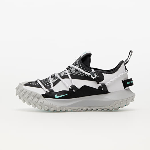 nike acg mountain fly low sneakers