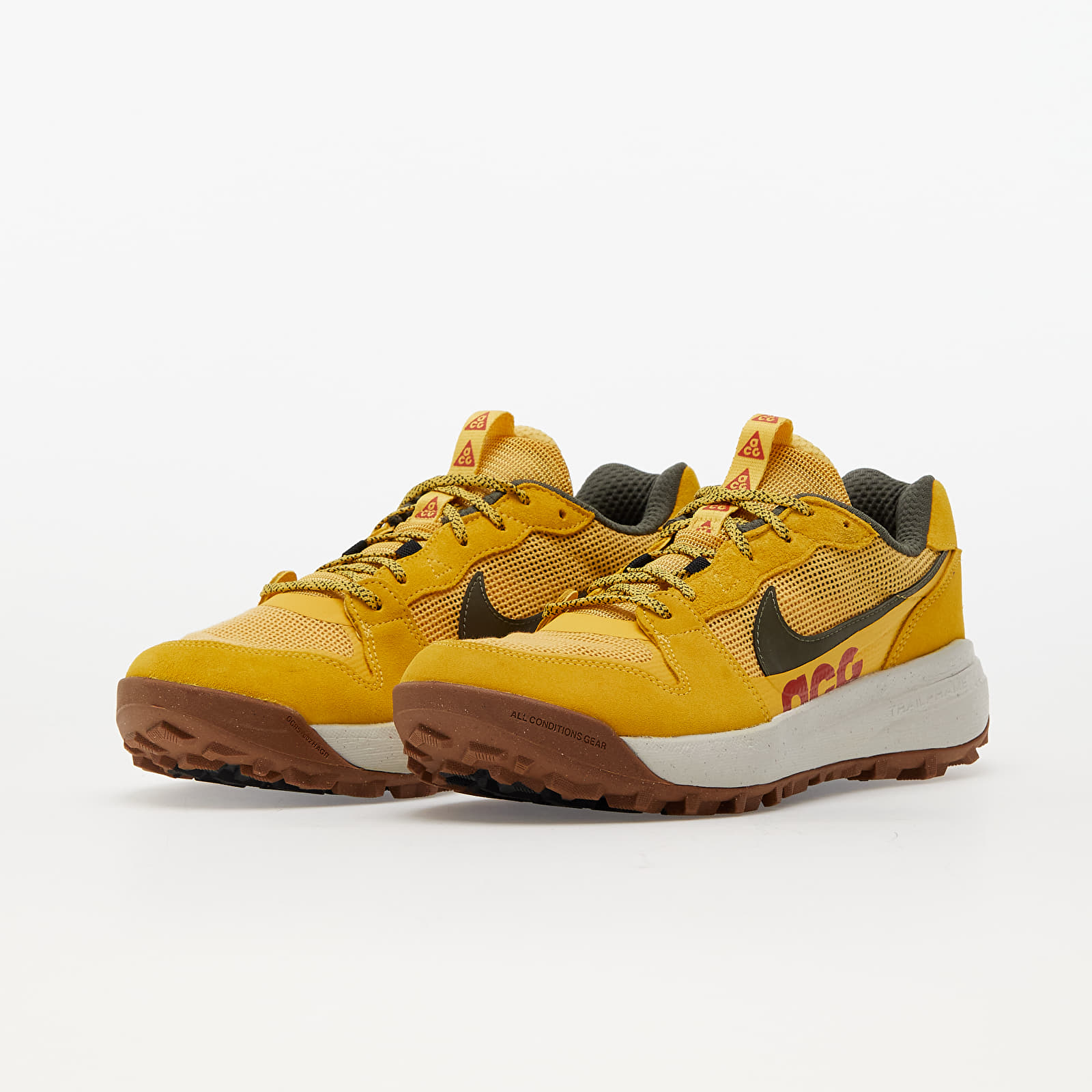 Nike on sale acg yellow