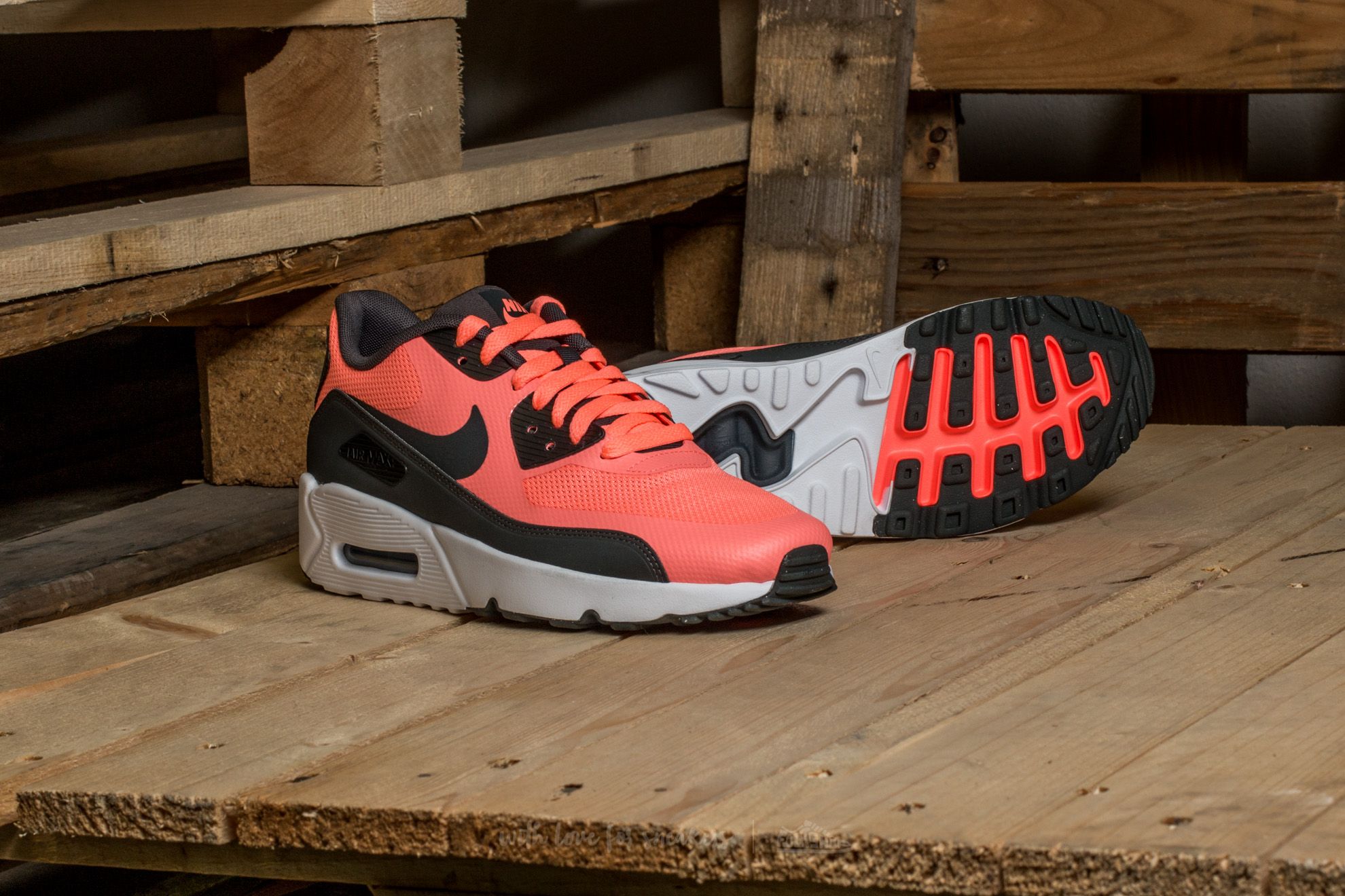 Free tr deals 7 anthracite/white/lava glow