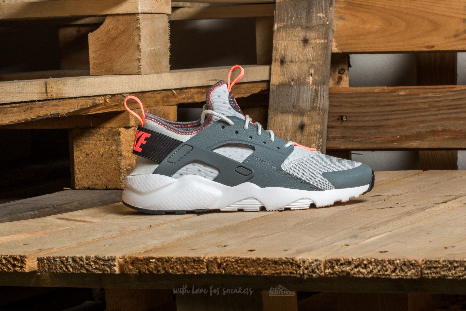 Huarache run ultra ps anthracite/pure platinum youth clearance