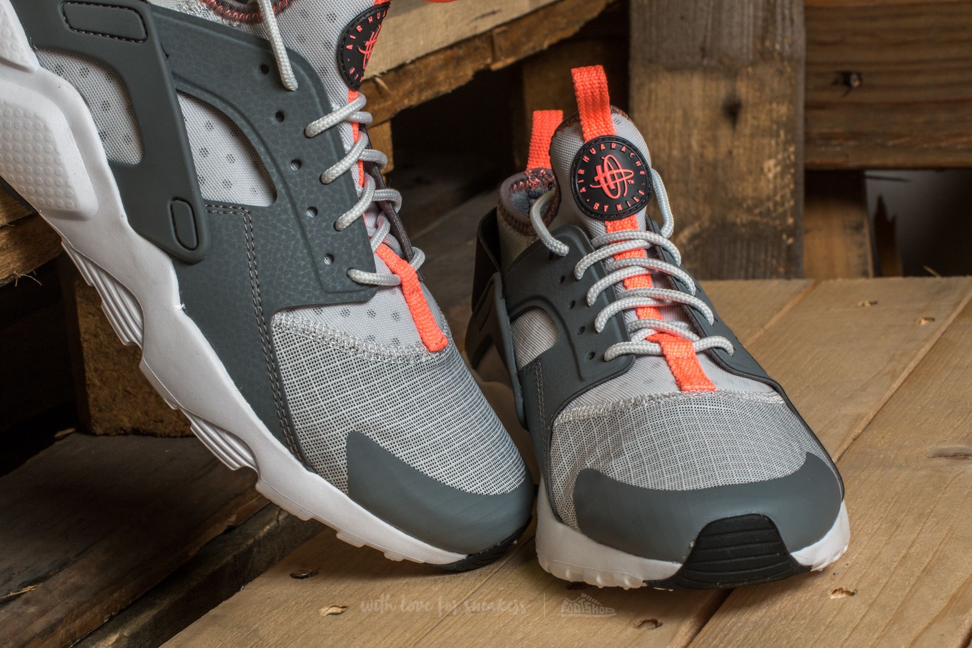 Nike huarache run ultra ps anthracite/pure platinum on sale youth